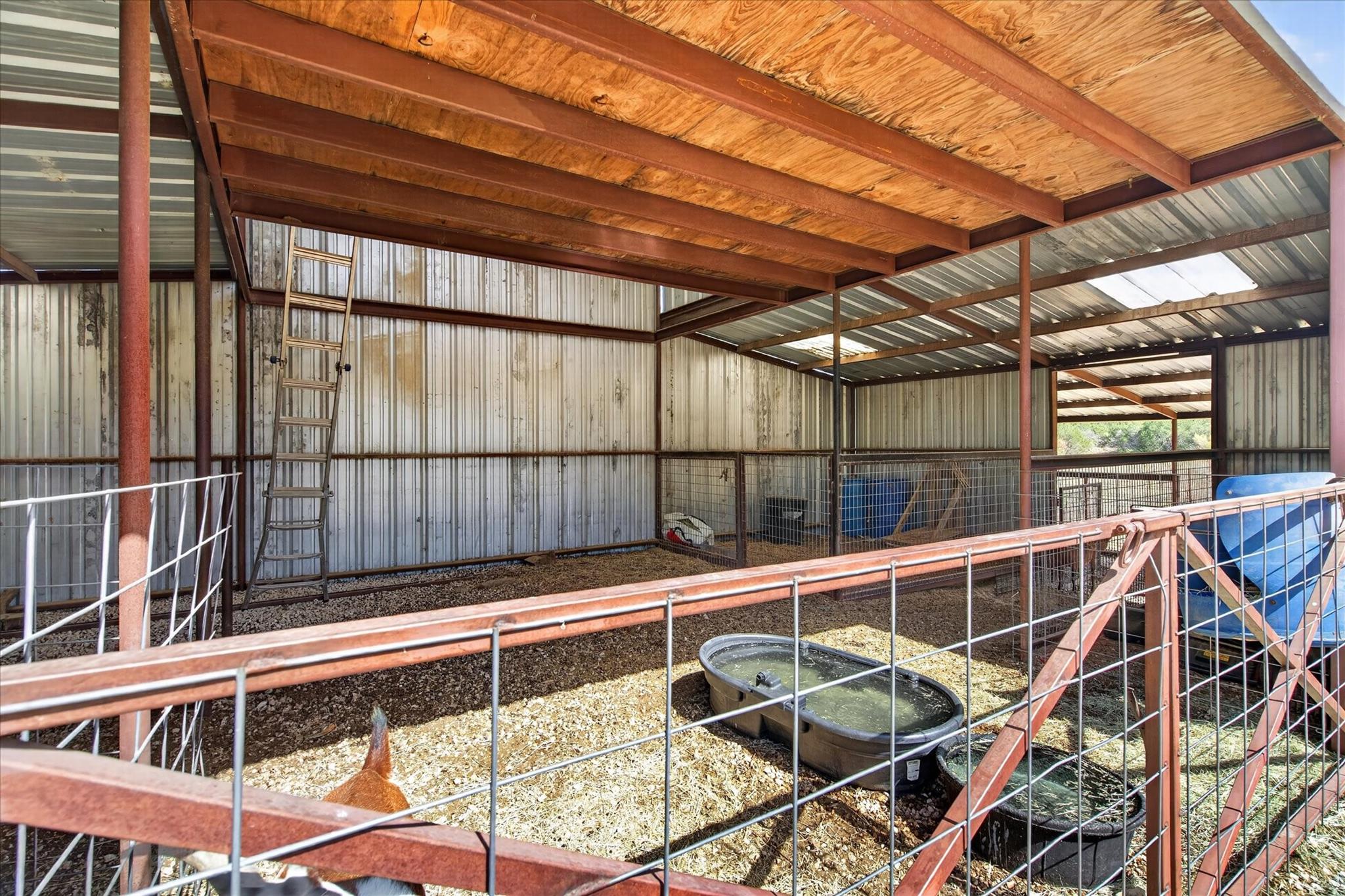 main property photo 30
