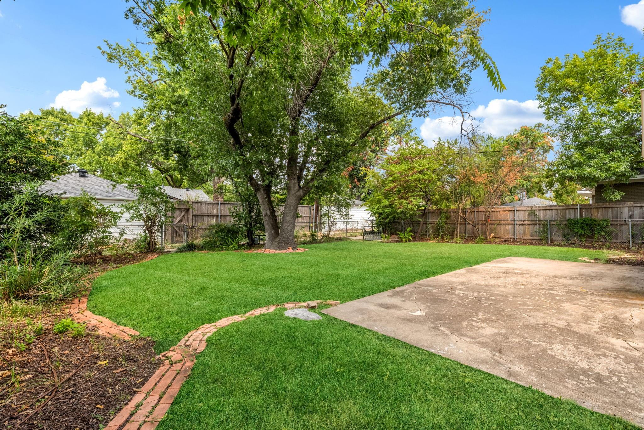 main property photo 15