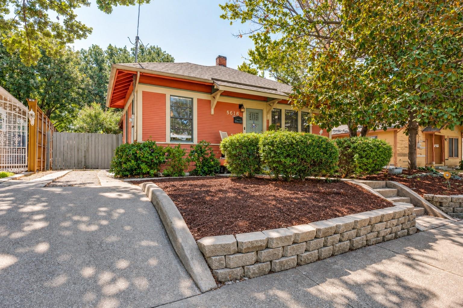 main property photo 23