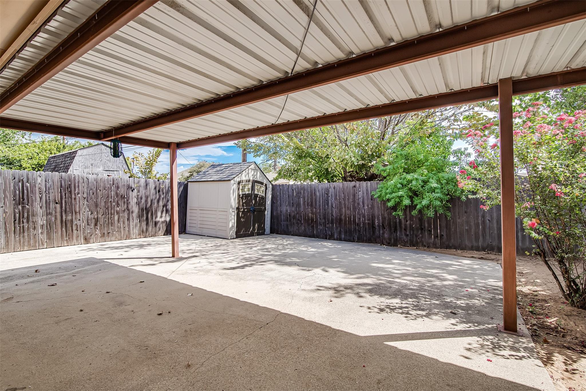 main property photo 22