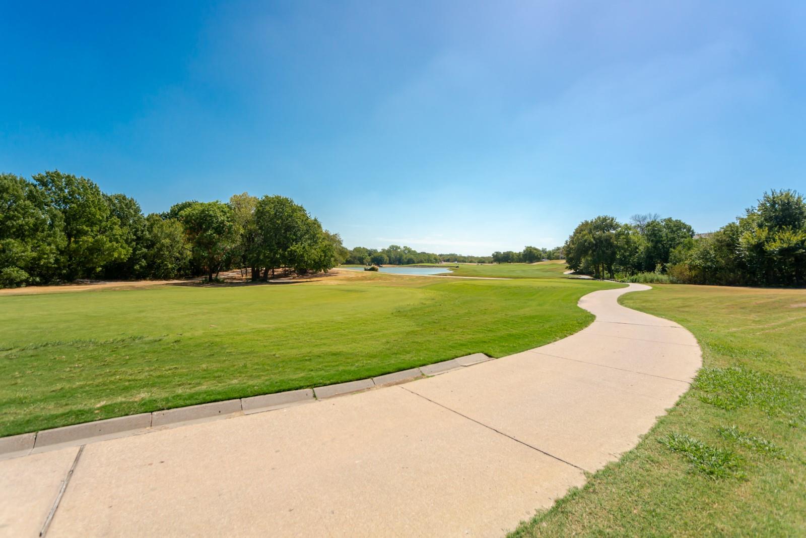 main property photo 30