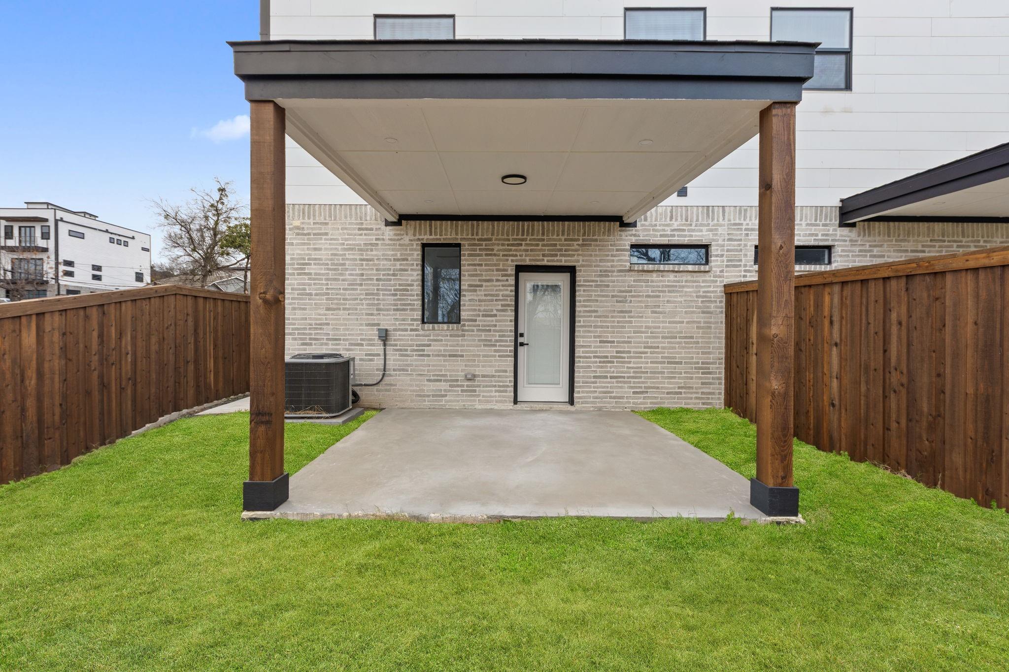 main property photo 31