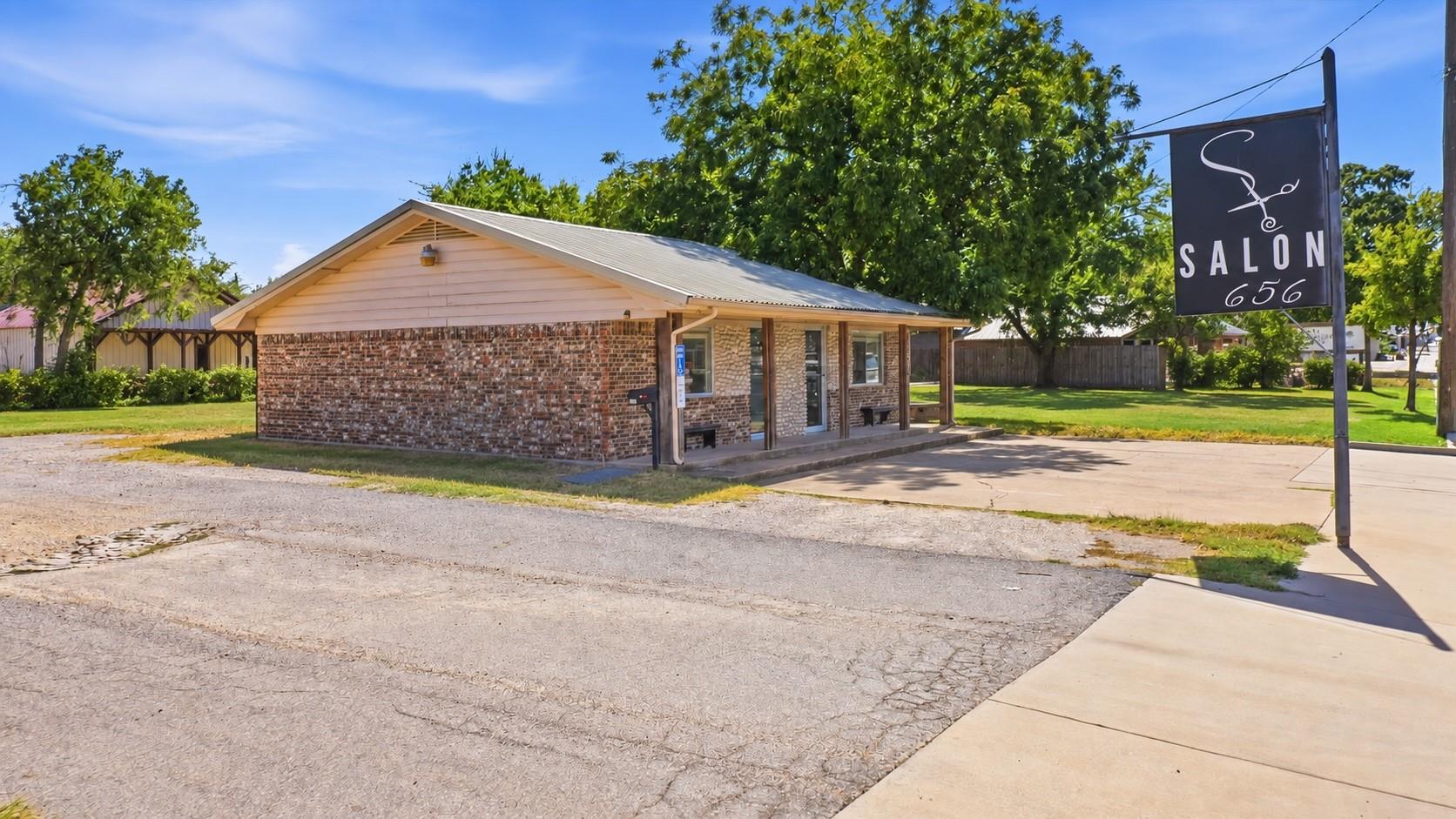 main property photo 2