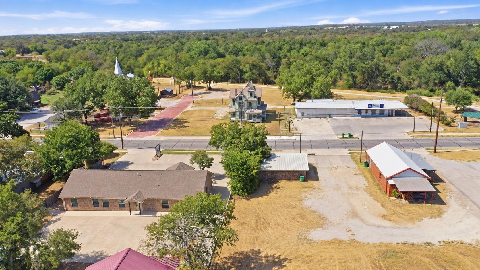 main property photo 9