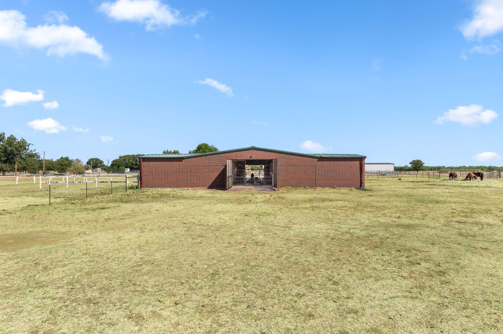 main property photo 34