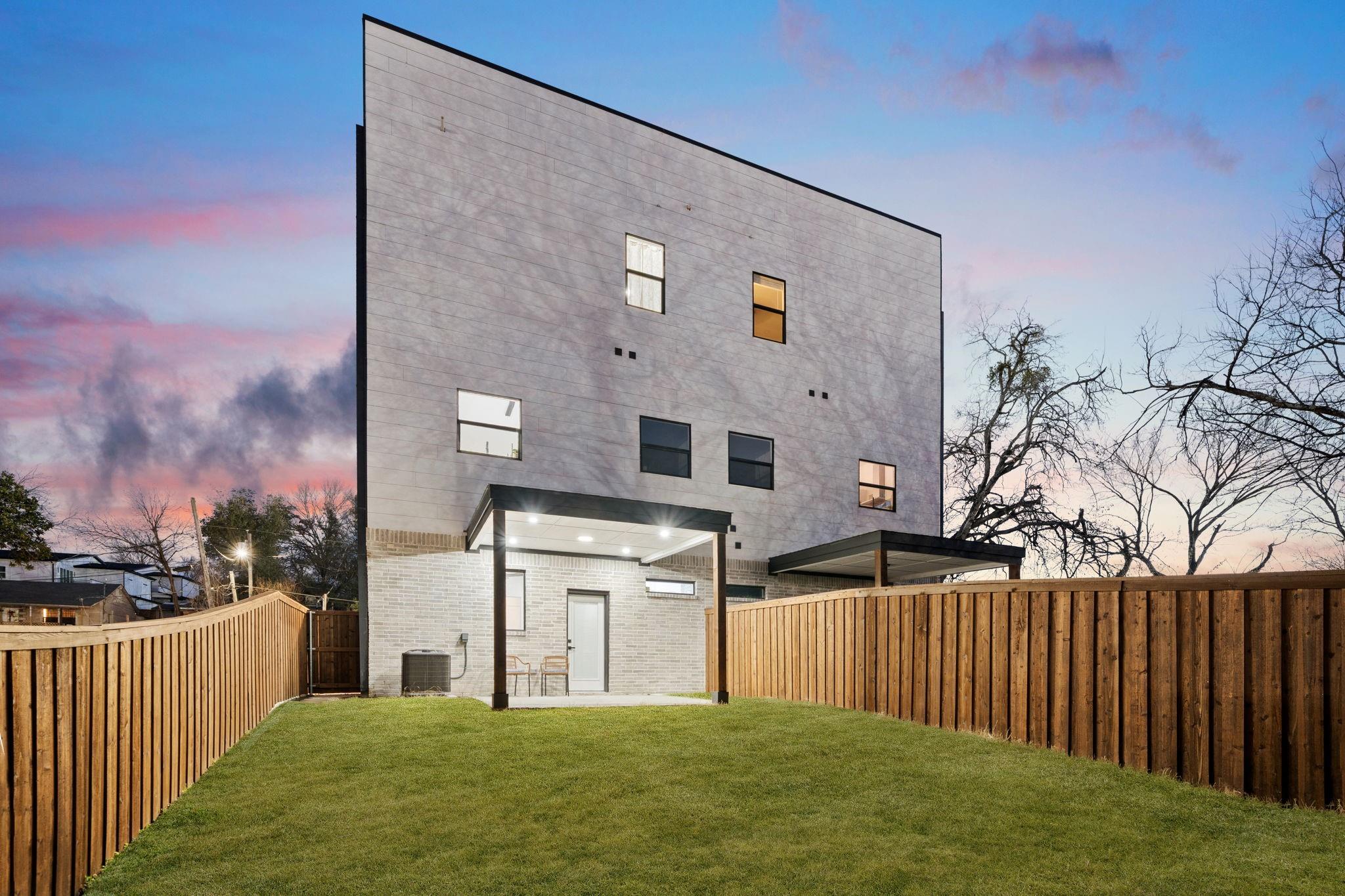 main property photo 36