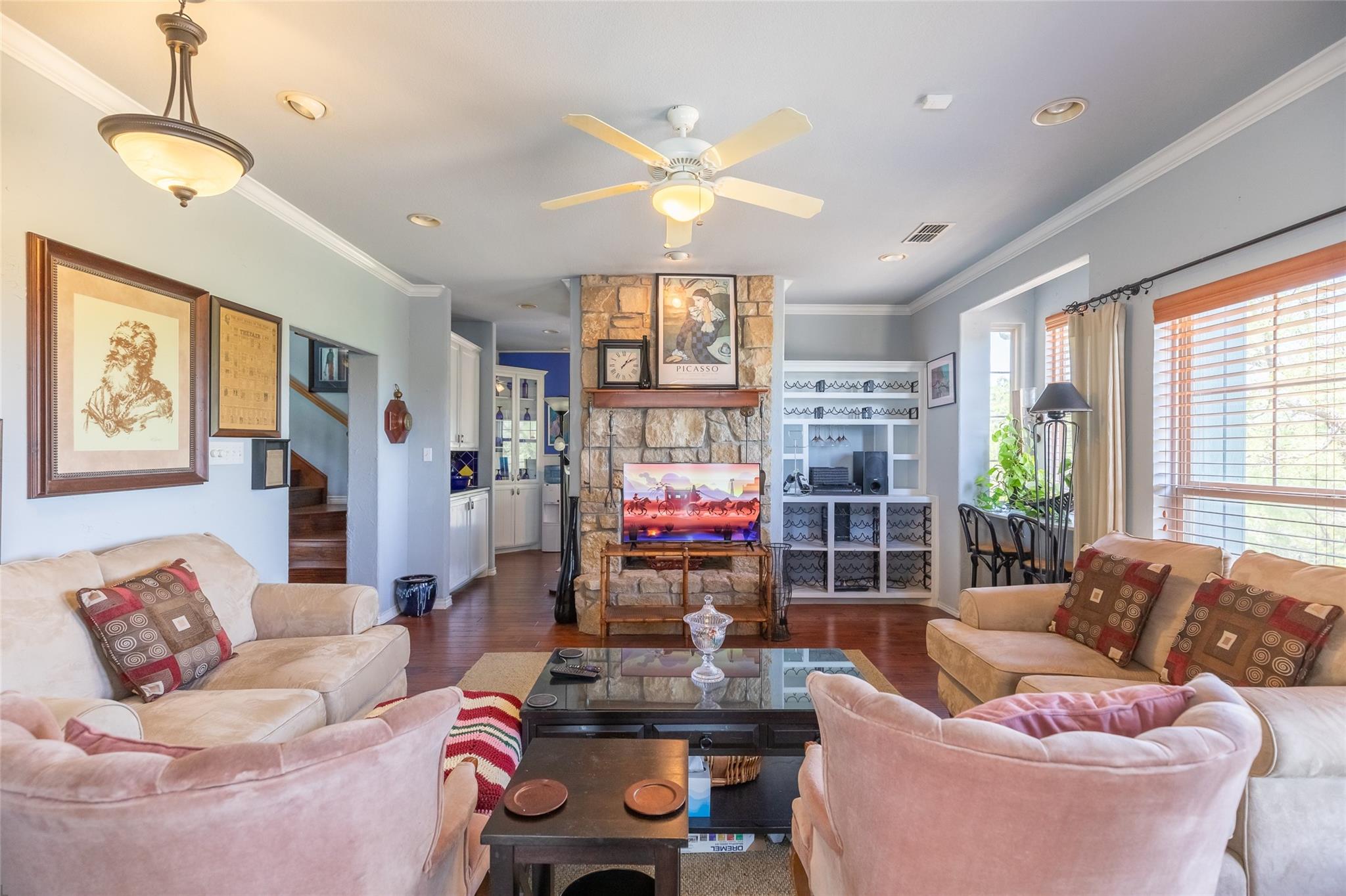 main property photo 5