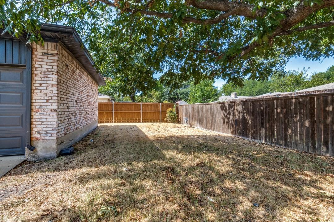 main property photo 23