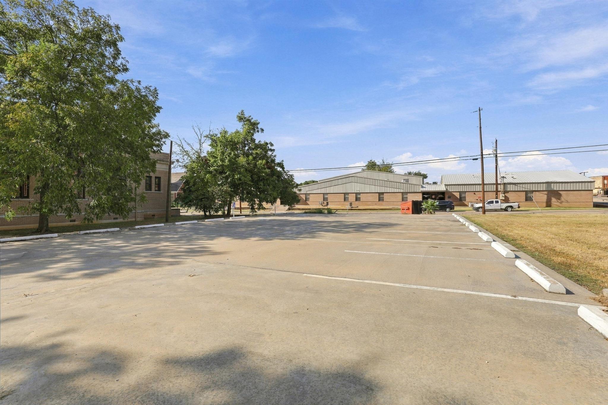 main property photo 12