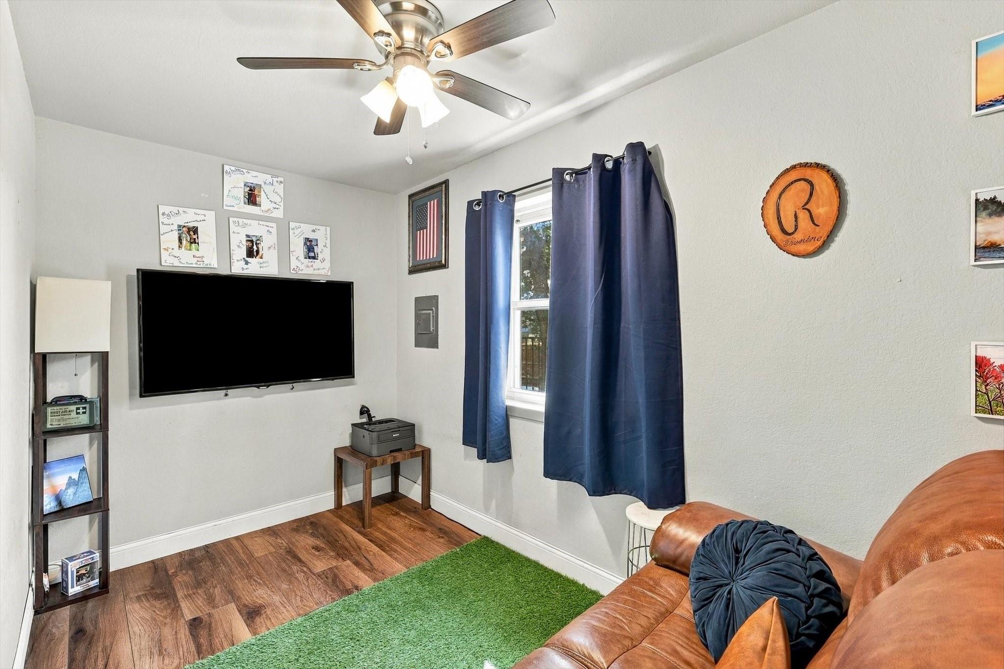 main property photo 17