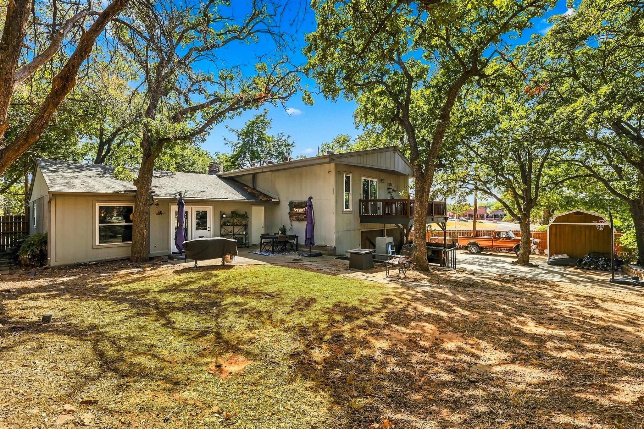 main property photo 23