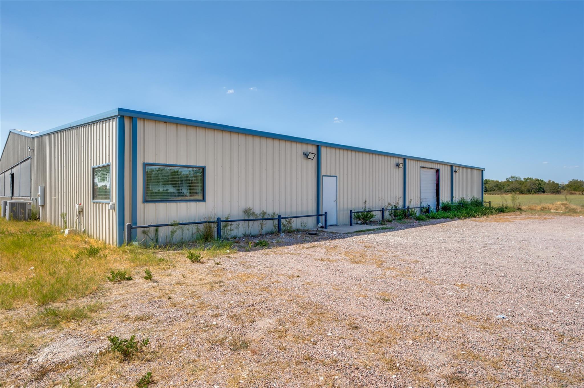 main property photo 17