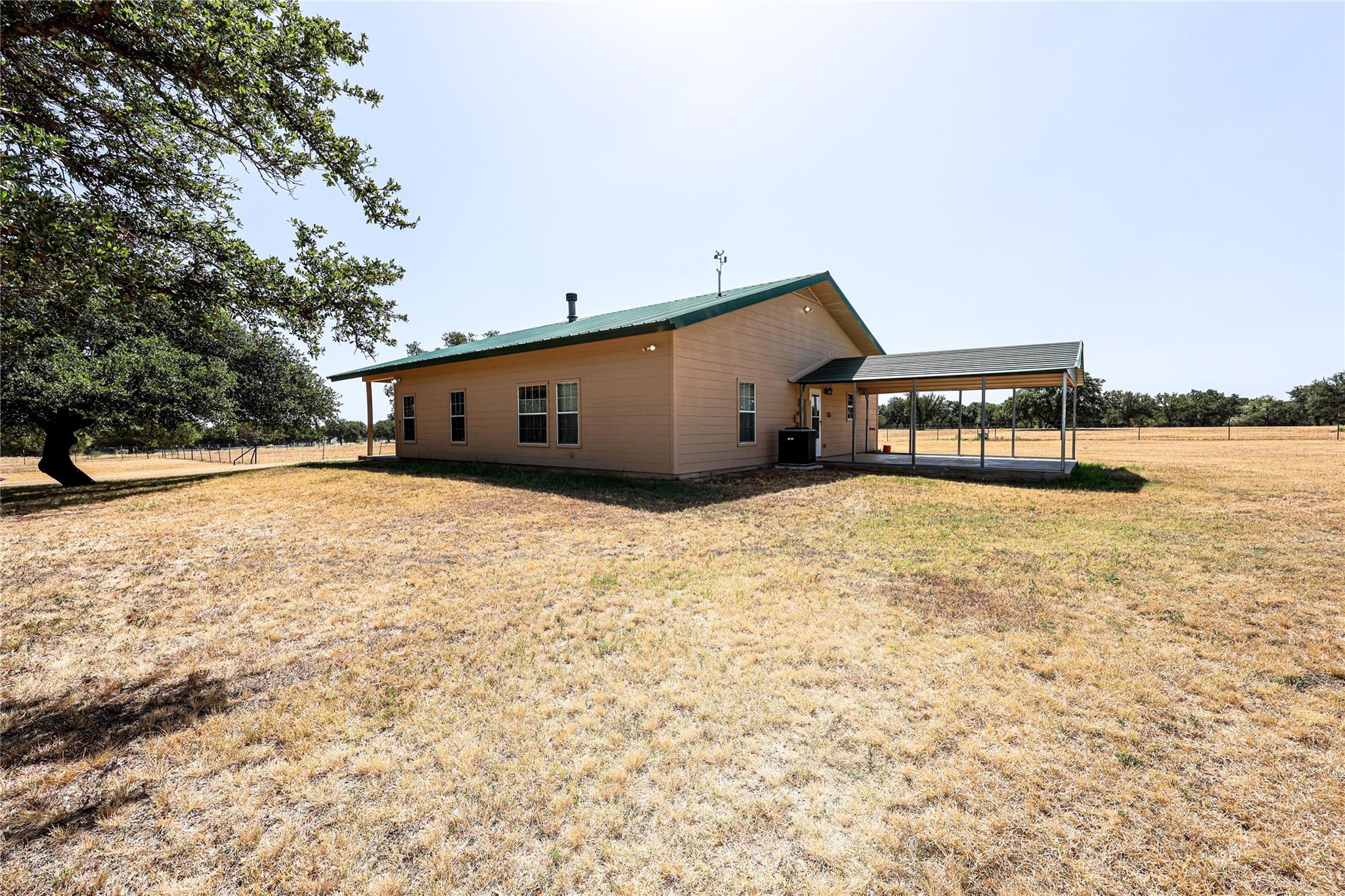 main property photo 16