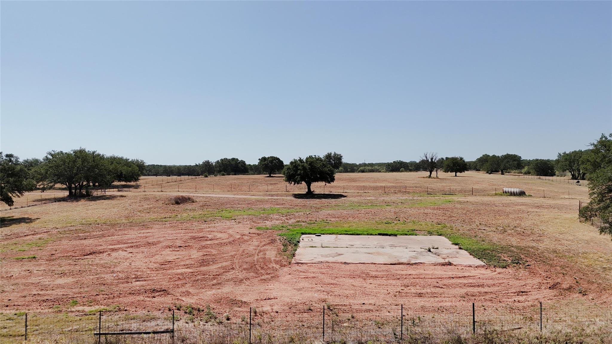 main property photo 28