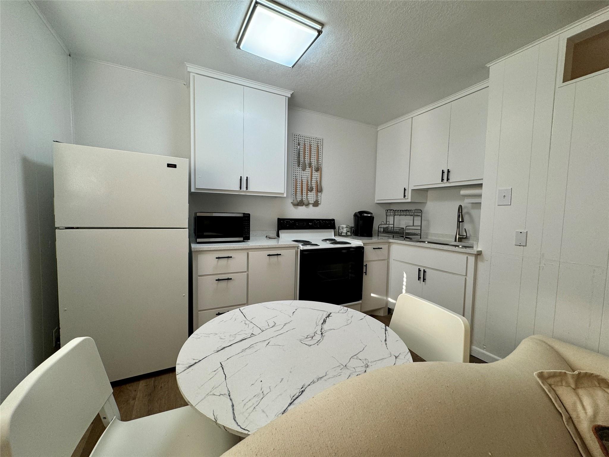 property viewer photo 2