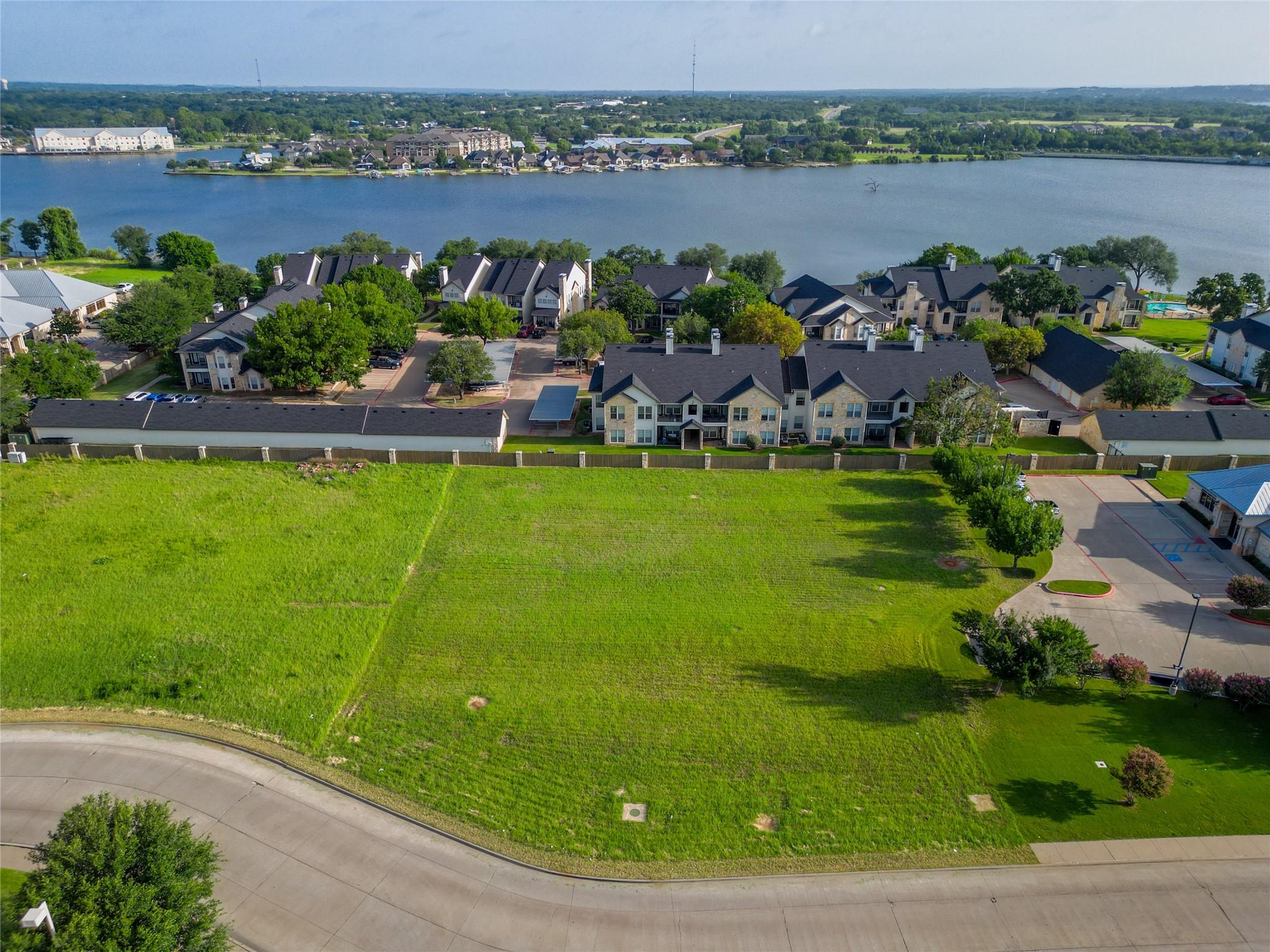 main property photo 10