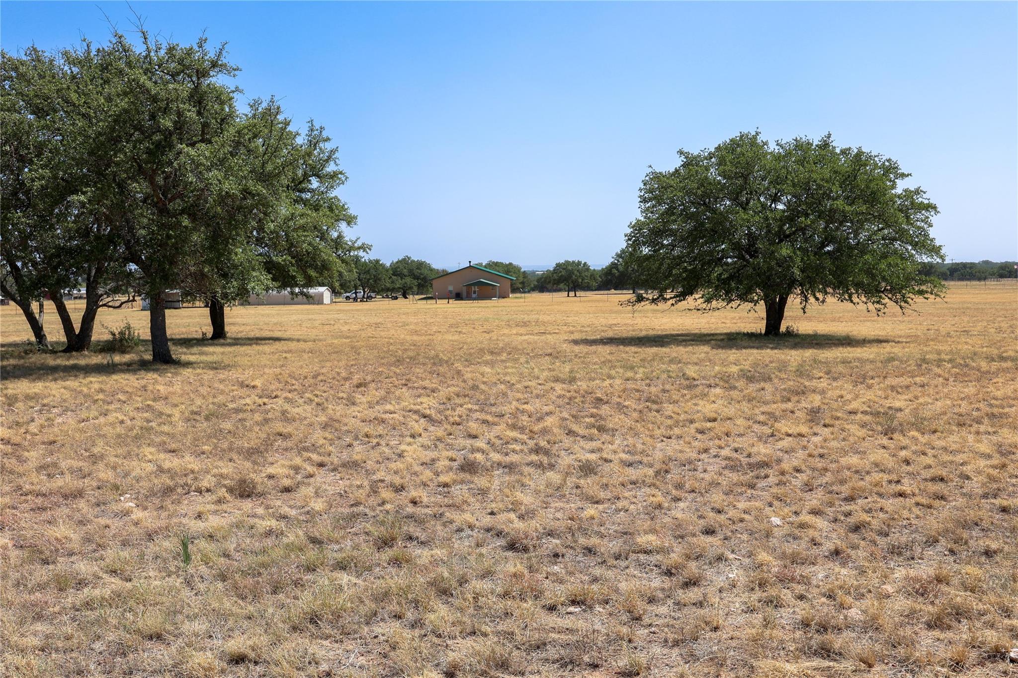 main property photo 18