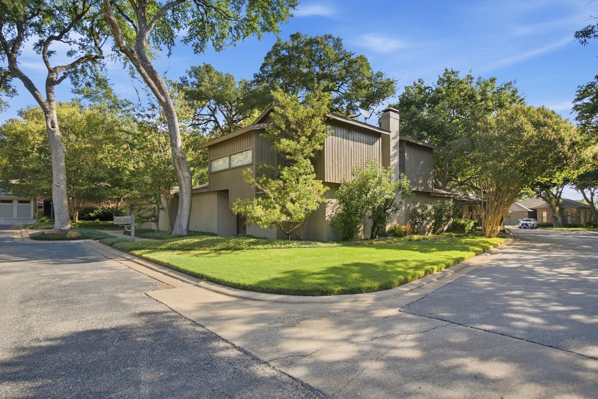 main property photo 39
