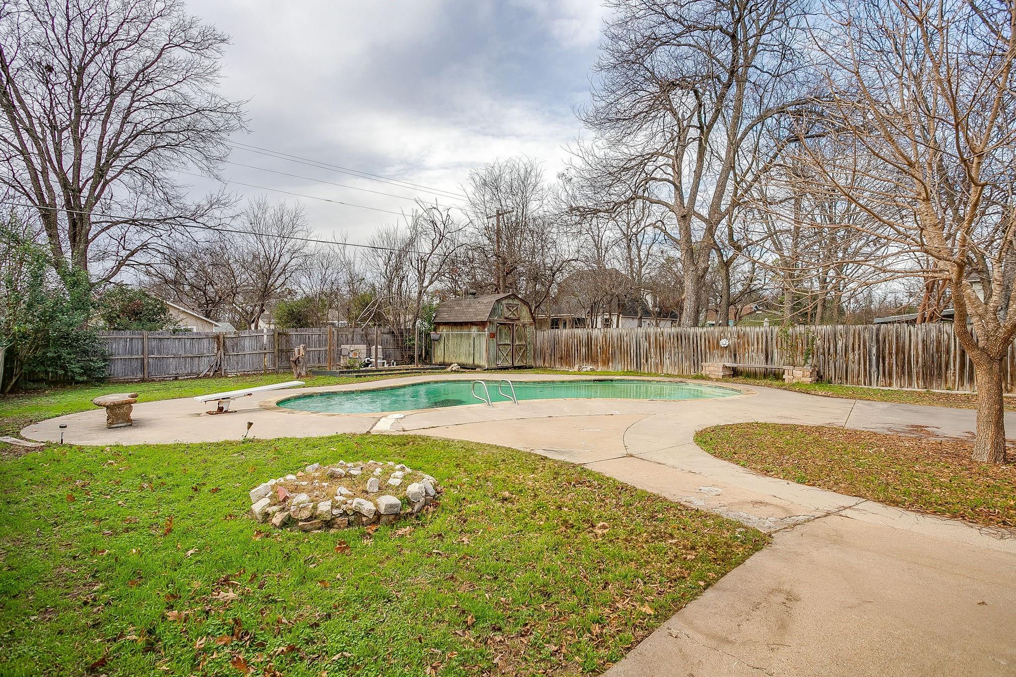 main property photo 34