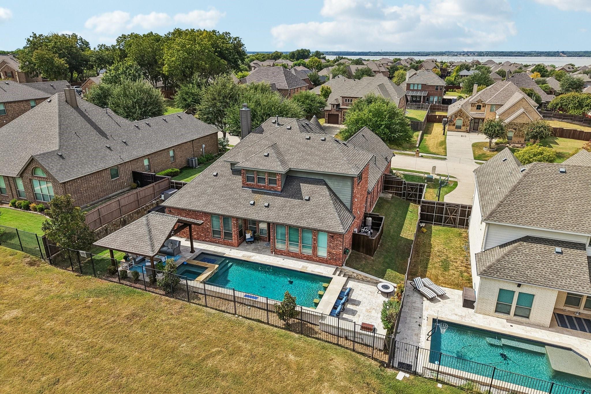 main property photo 35