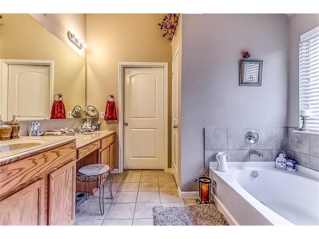 main property photo 10