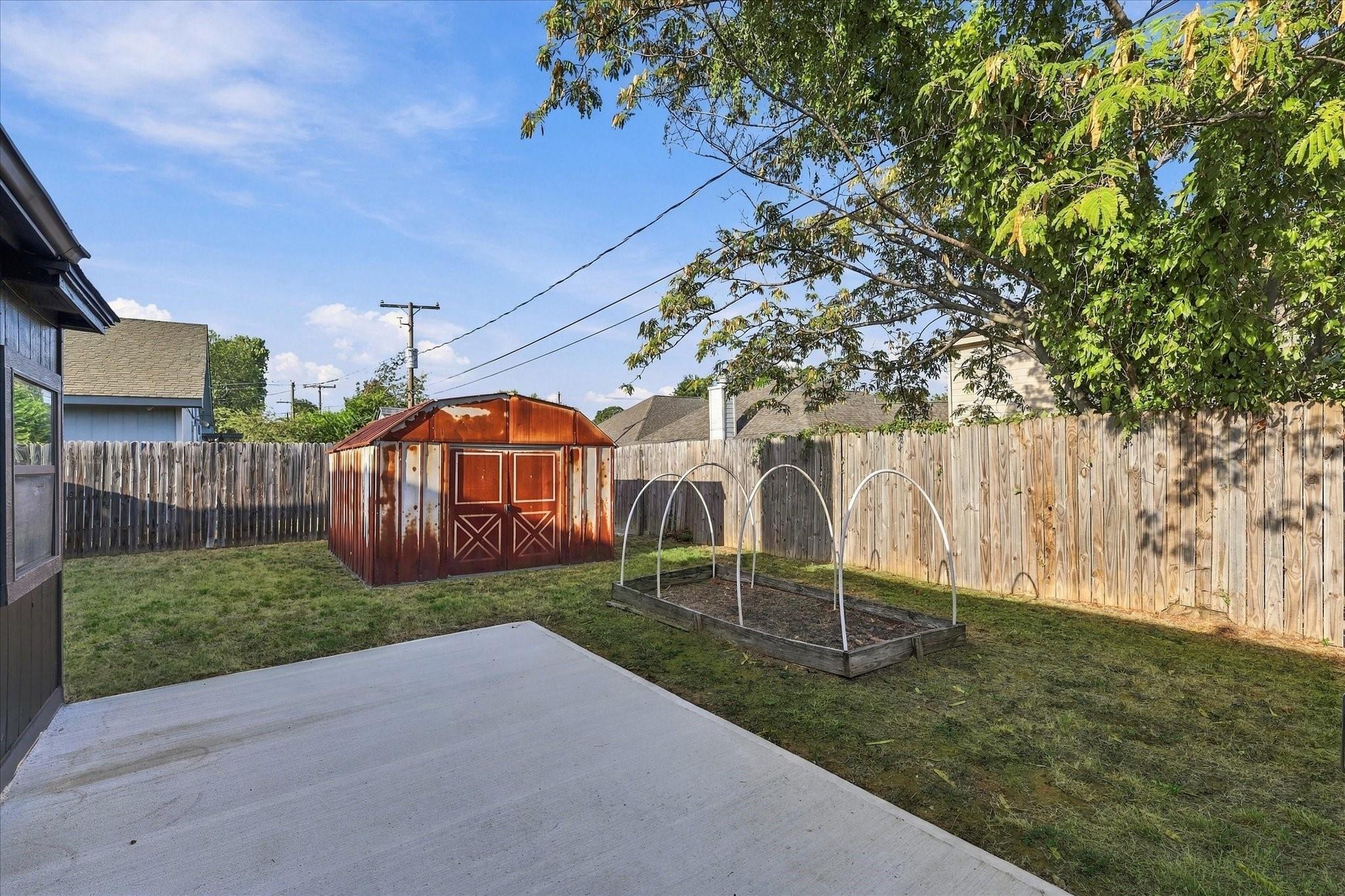 main property photo 21