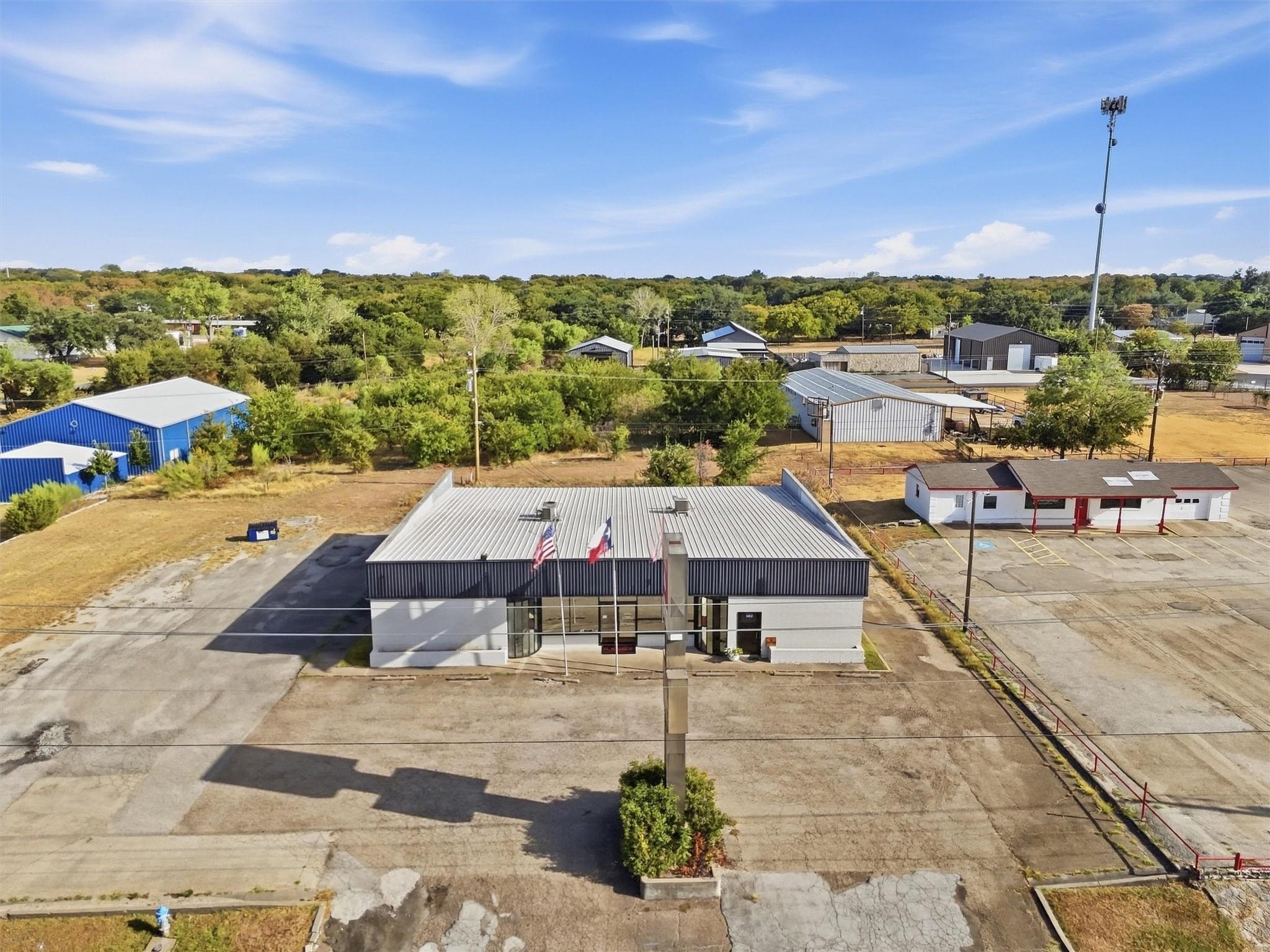 main property photo 37