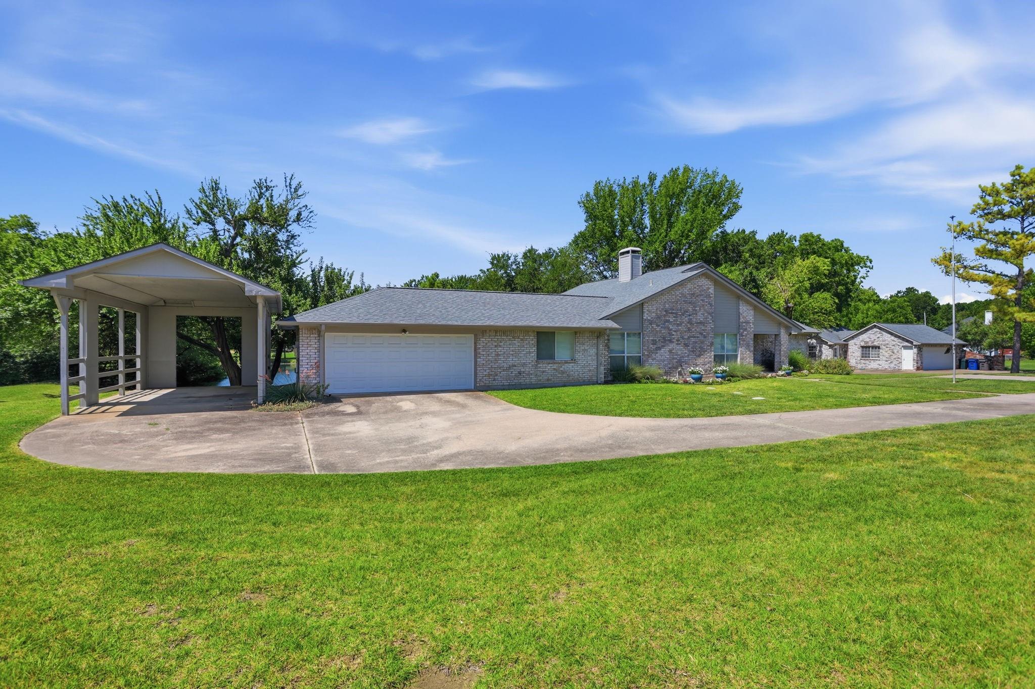 main property photo 2