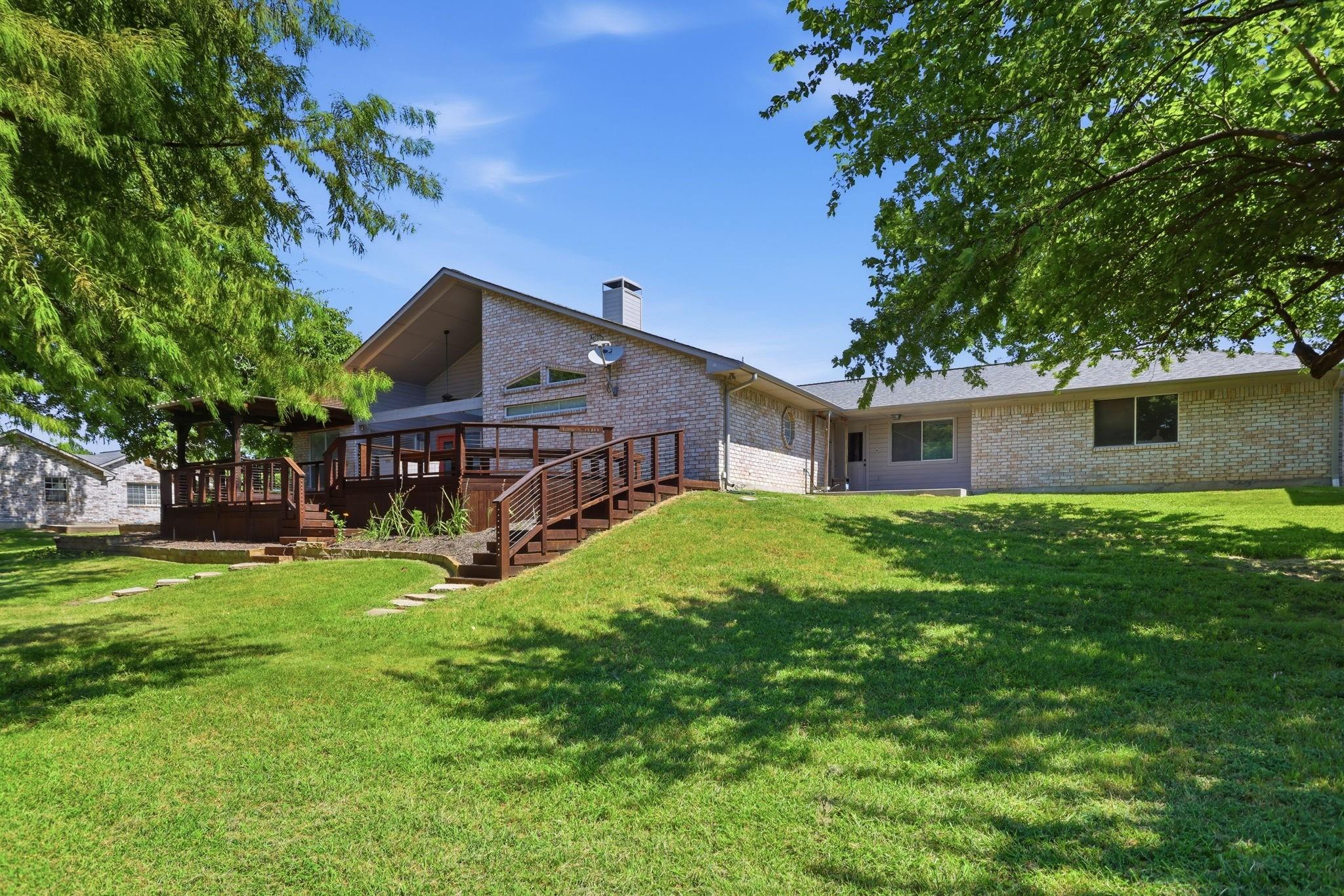 main property photo 33