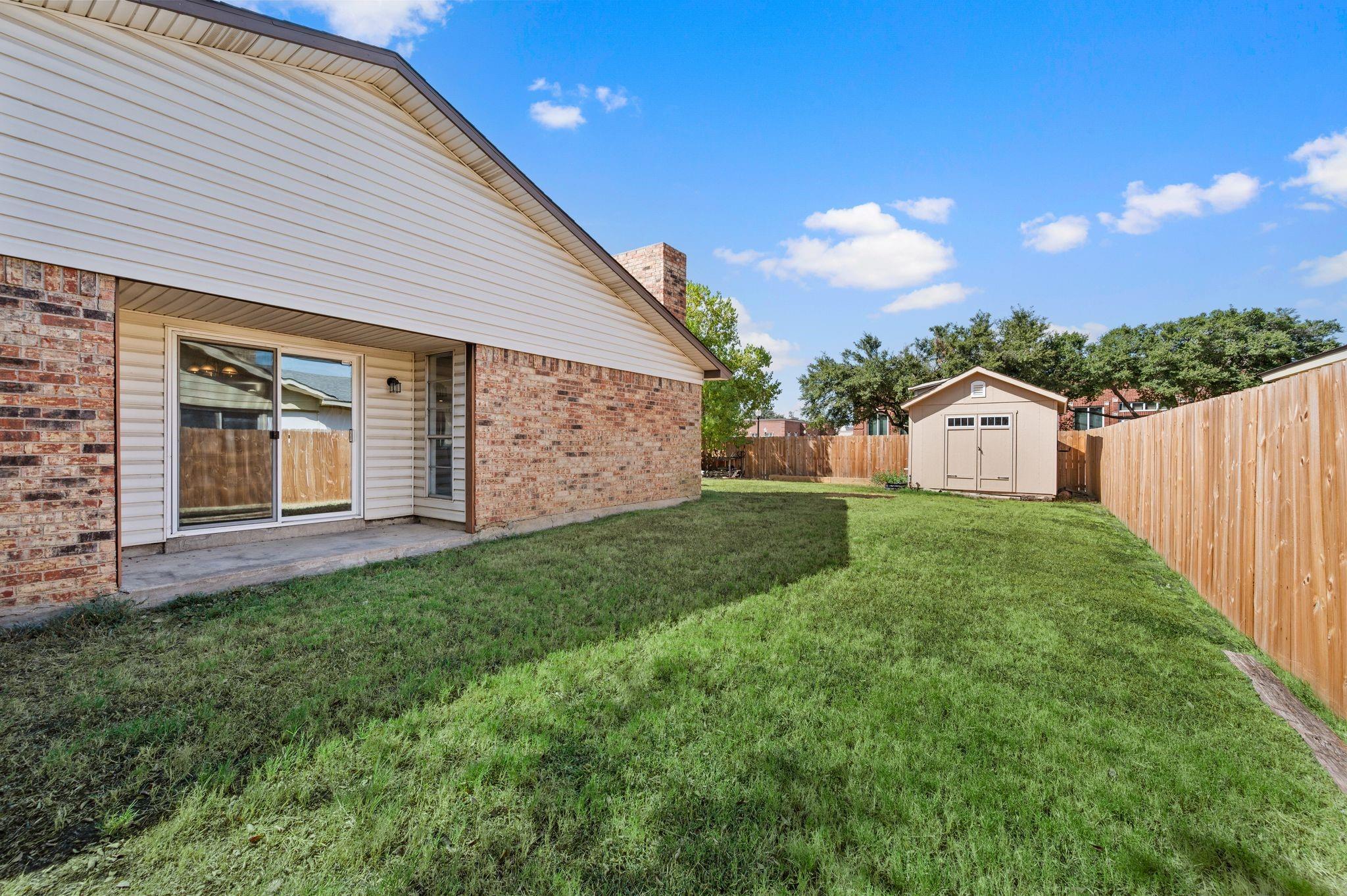 main property photo 32