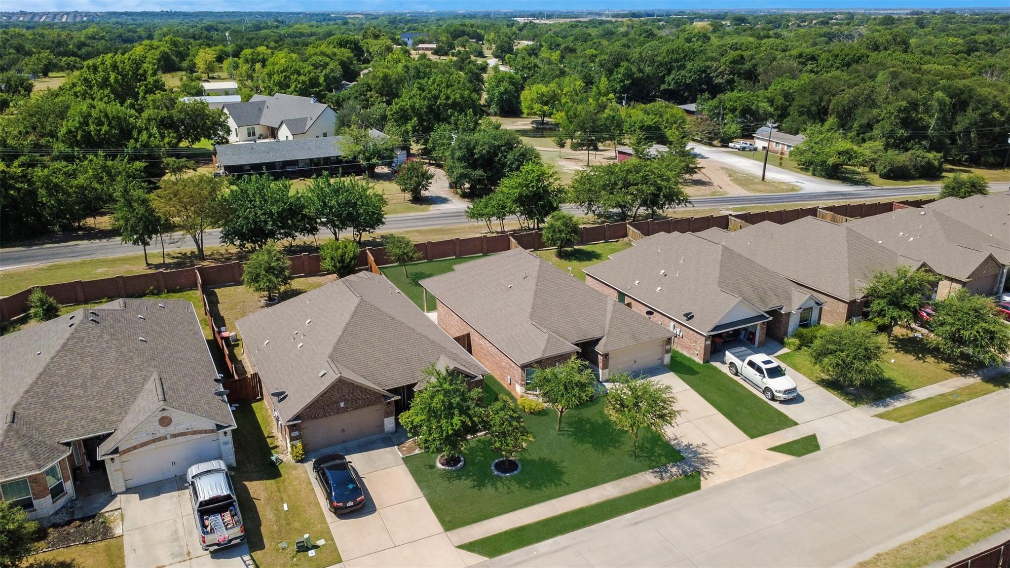 main property photo 33