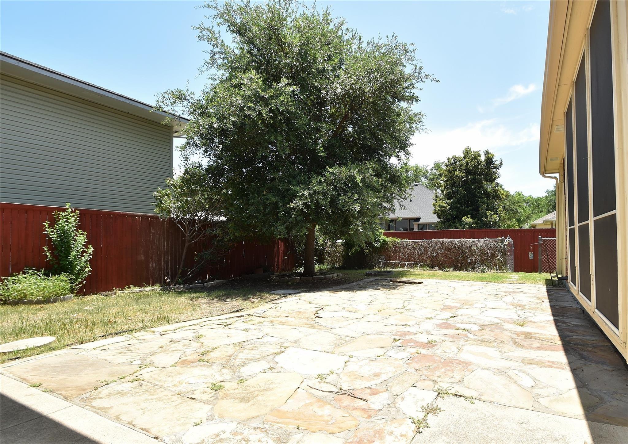 main property photo 16