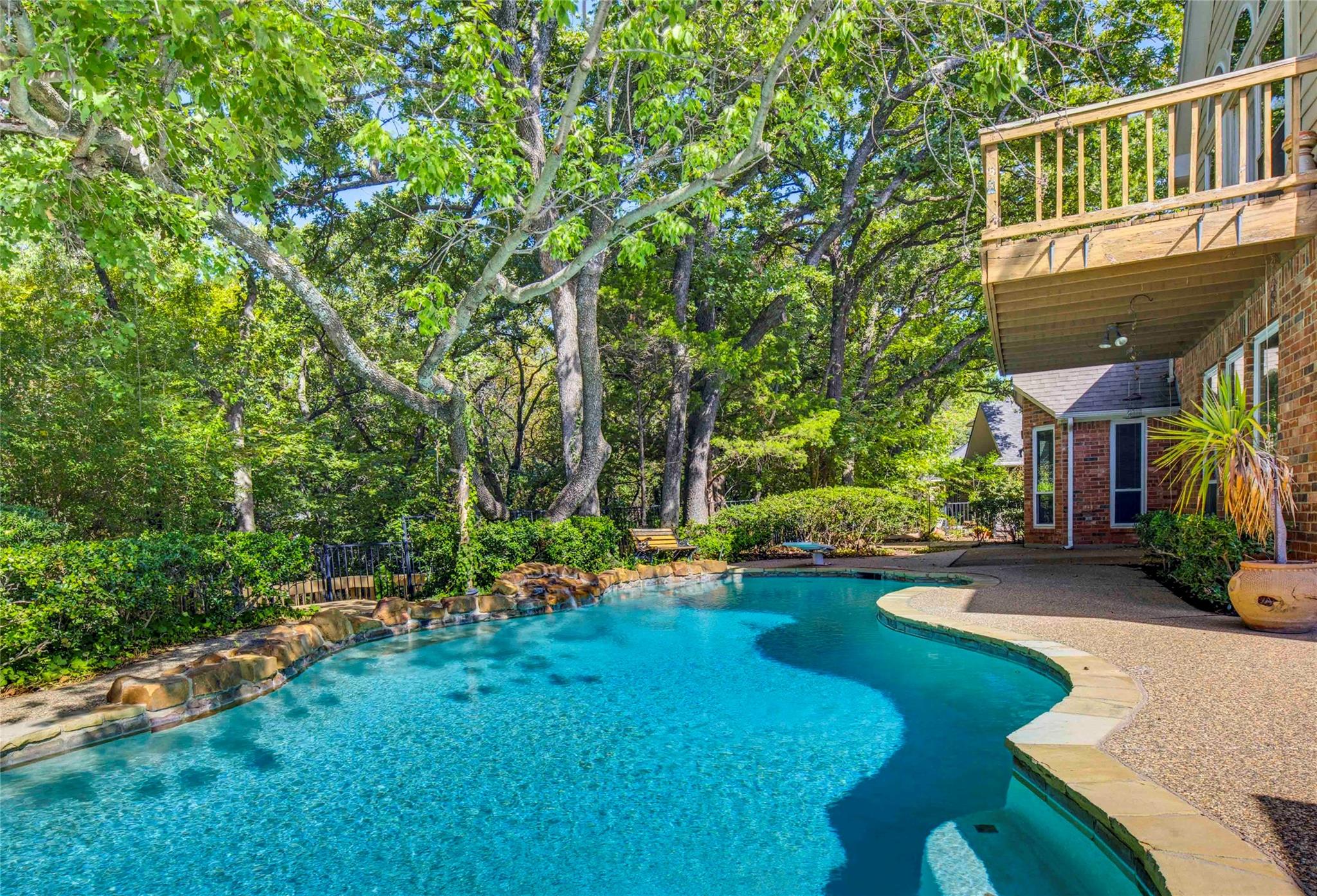 main property photo 37