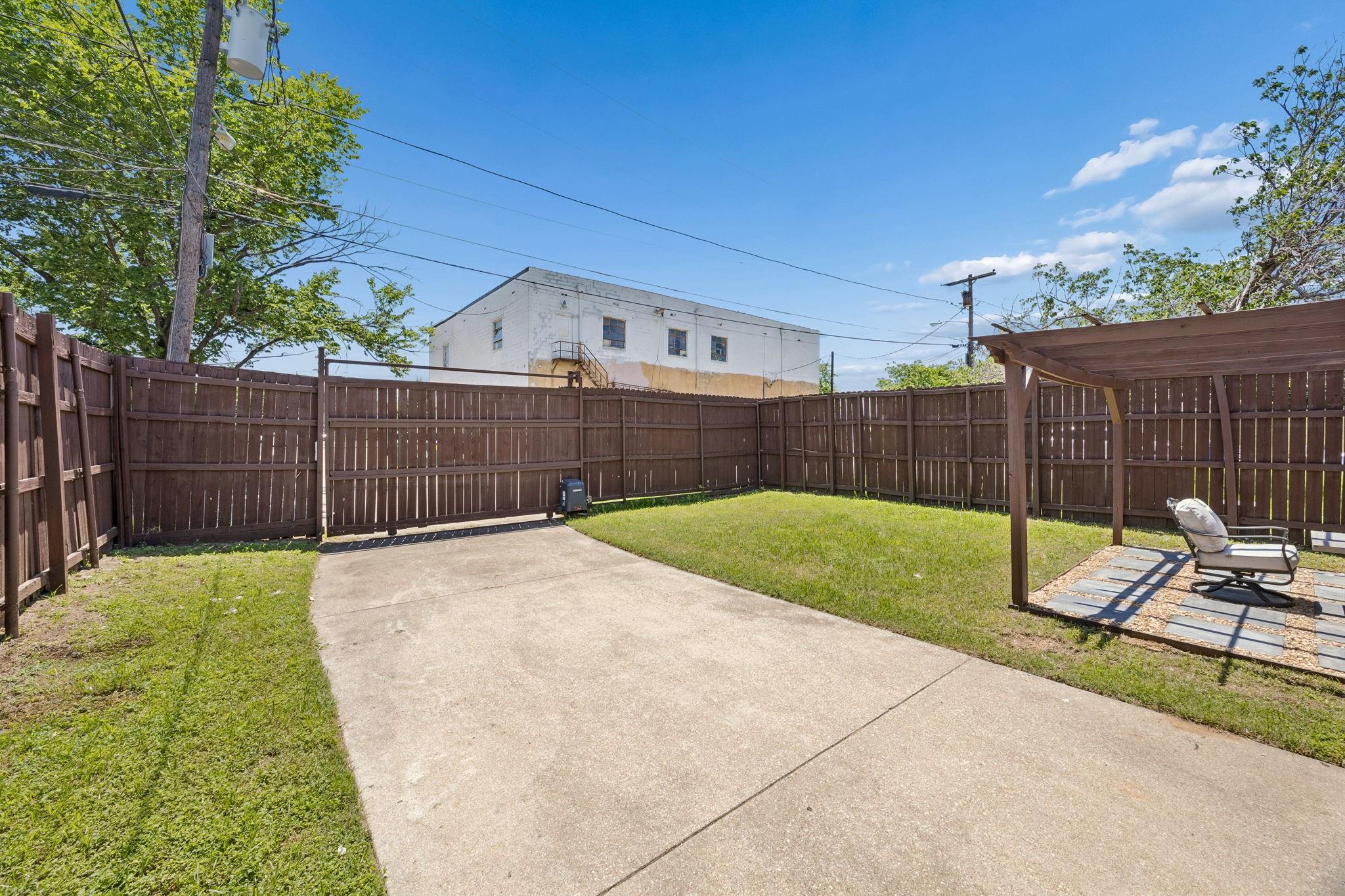 main property photo 24