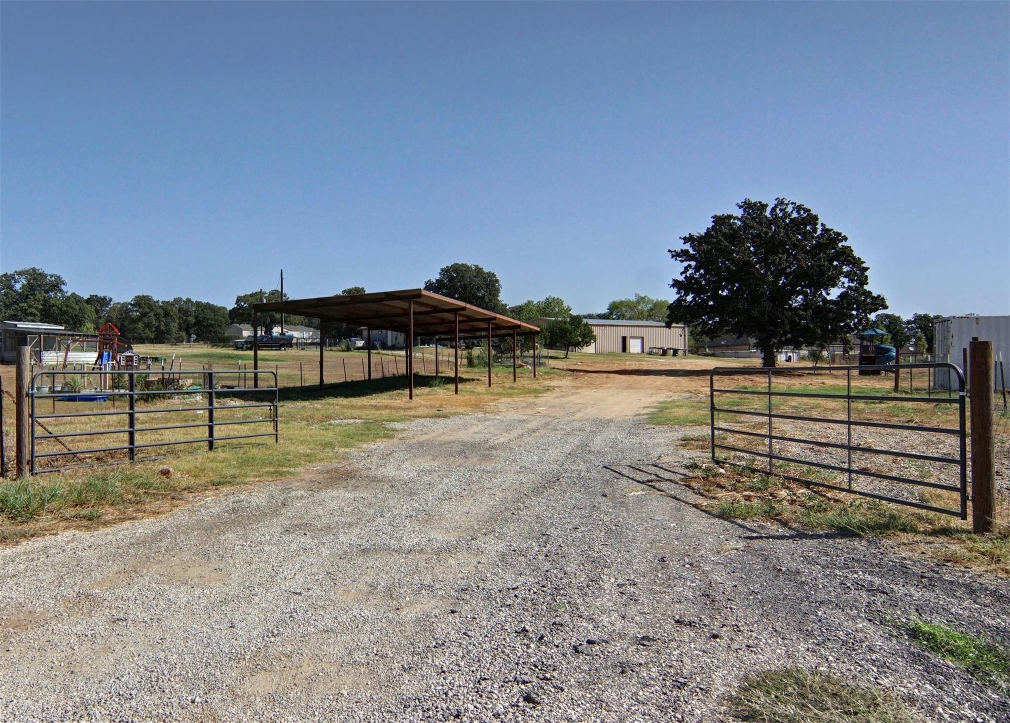 main property photo 35