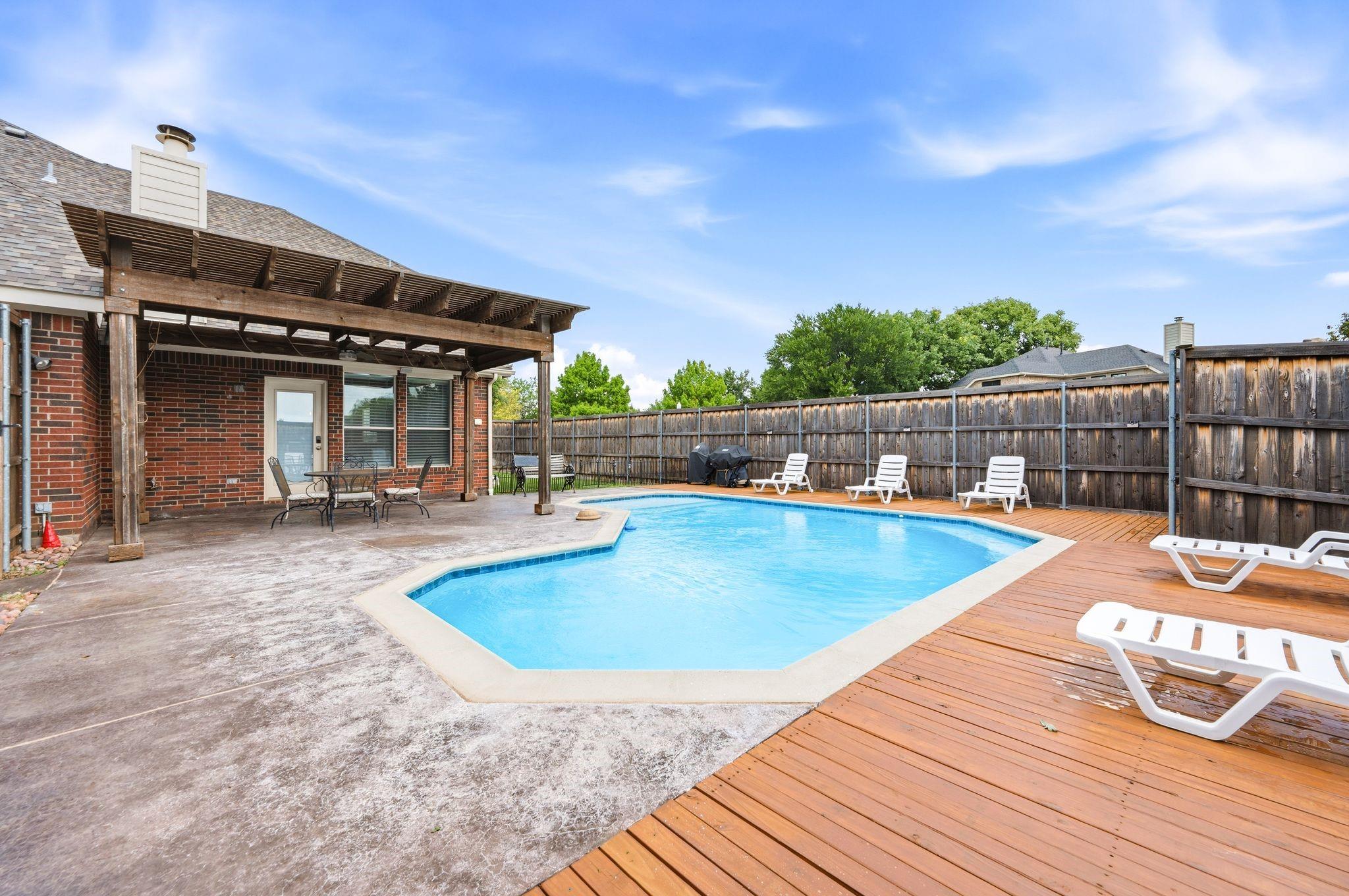 main property photo 21