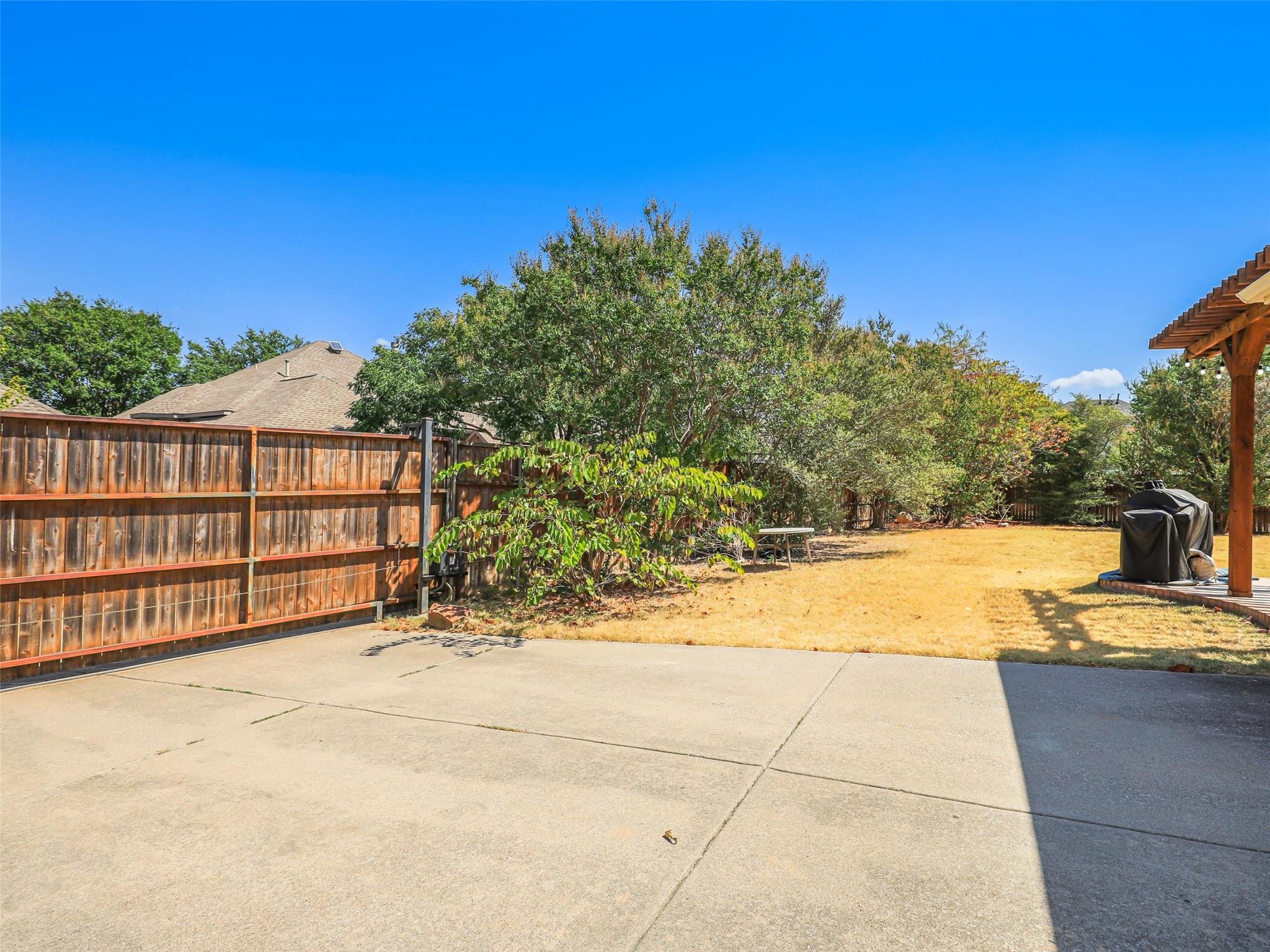main property photo 31
