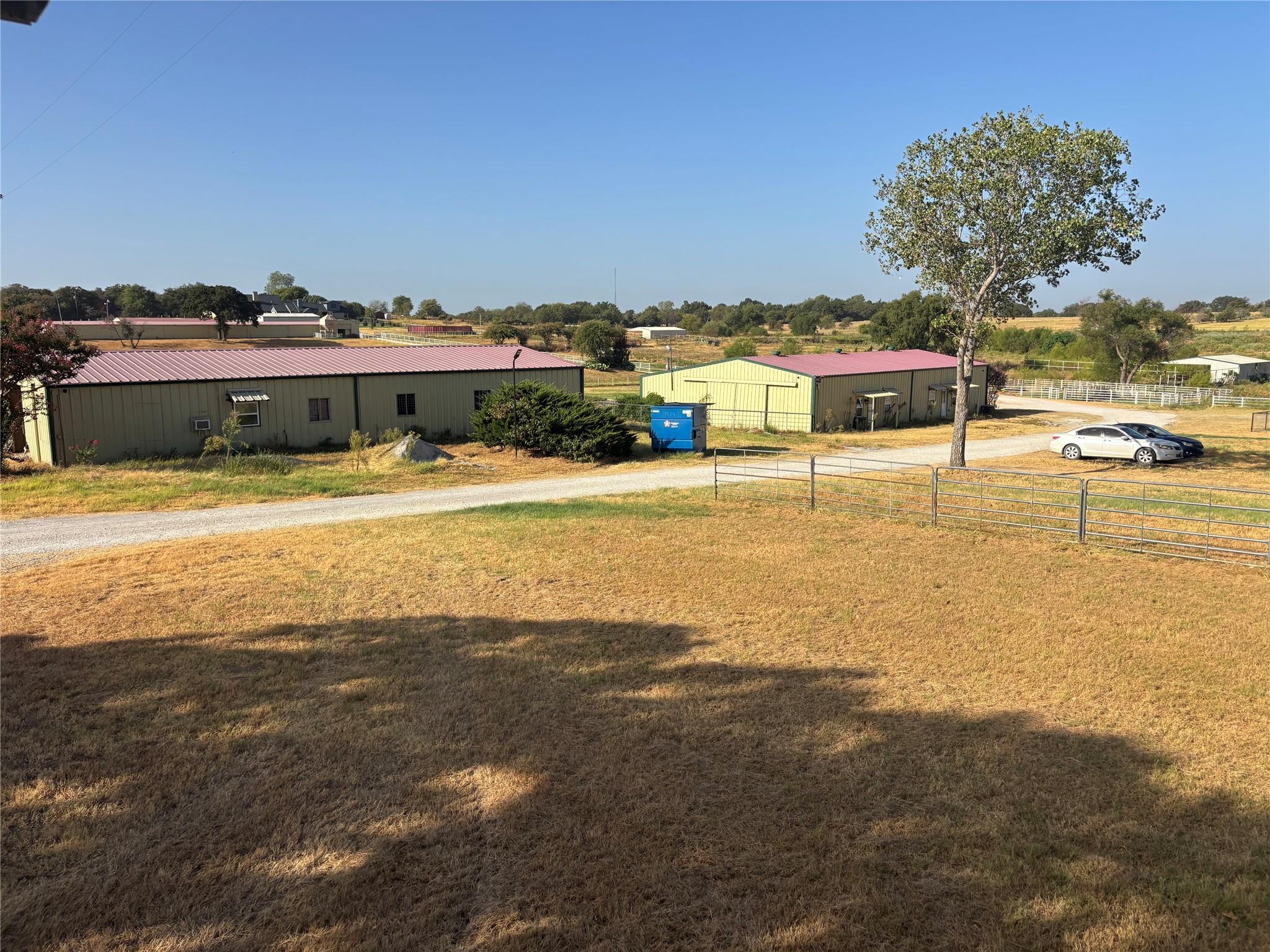 main property photo 16