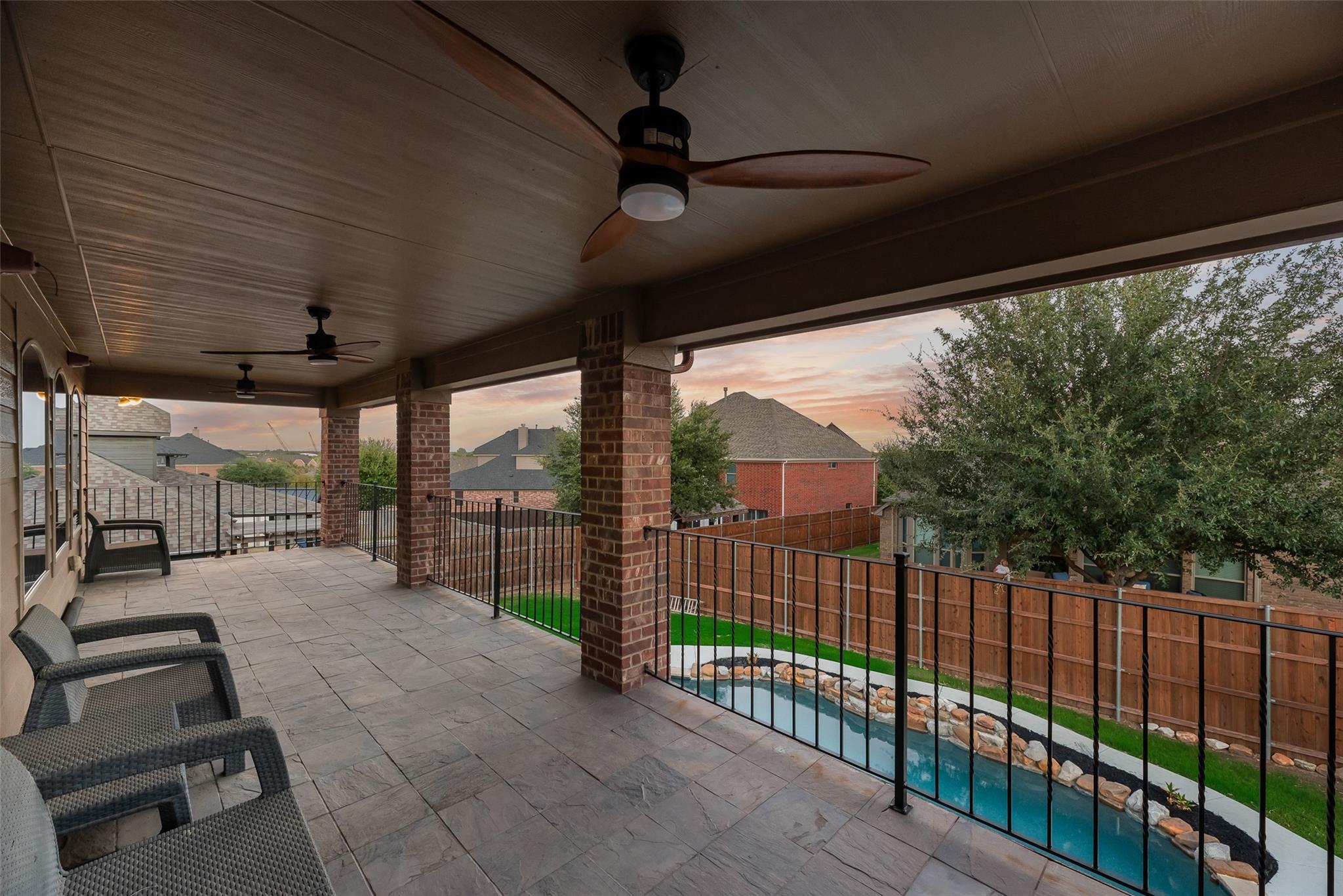 main property photo 30
