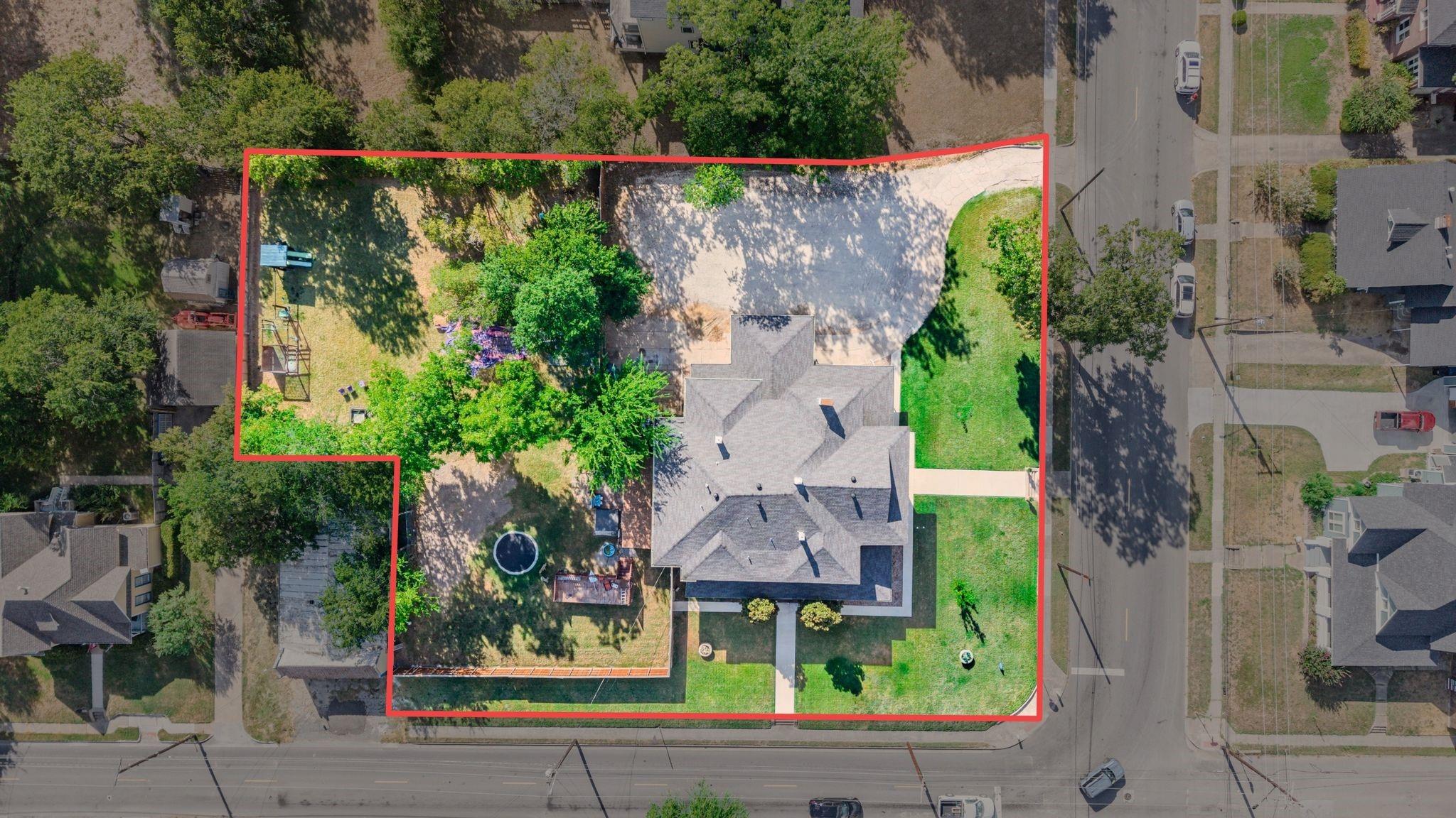 main property photo 38