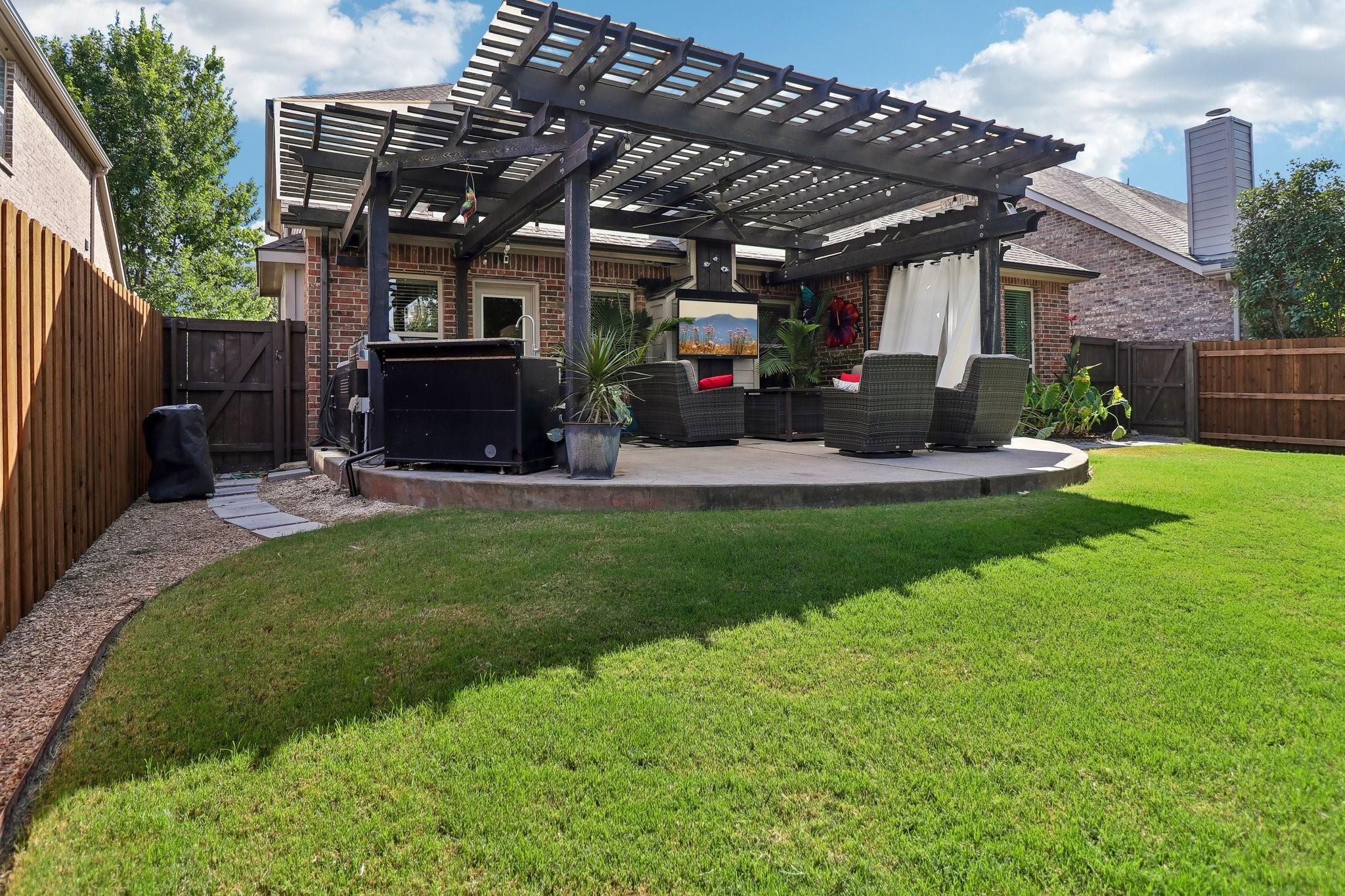 main property photo 35