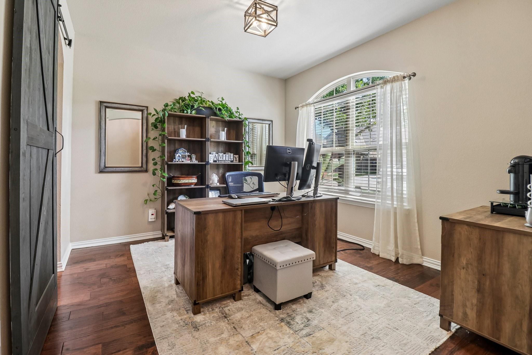 main property photo 4