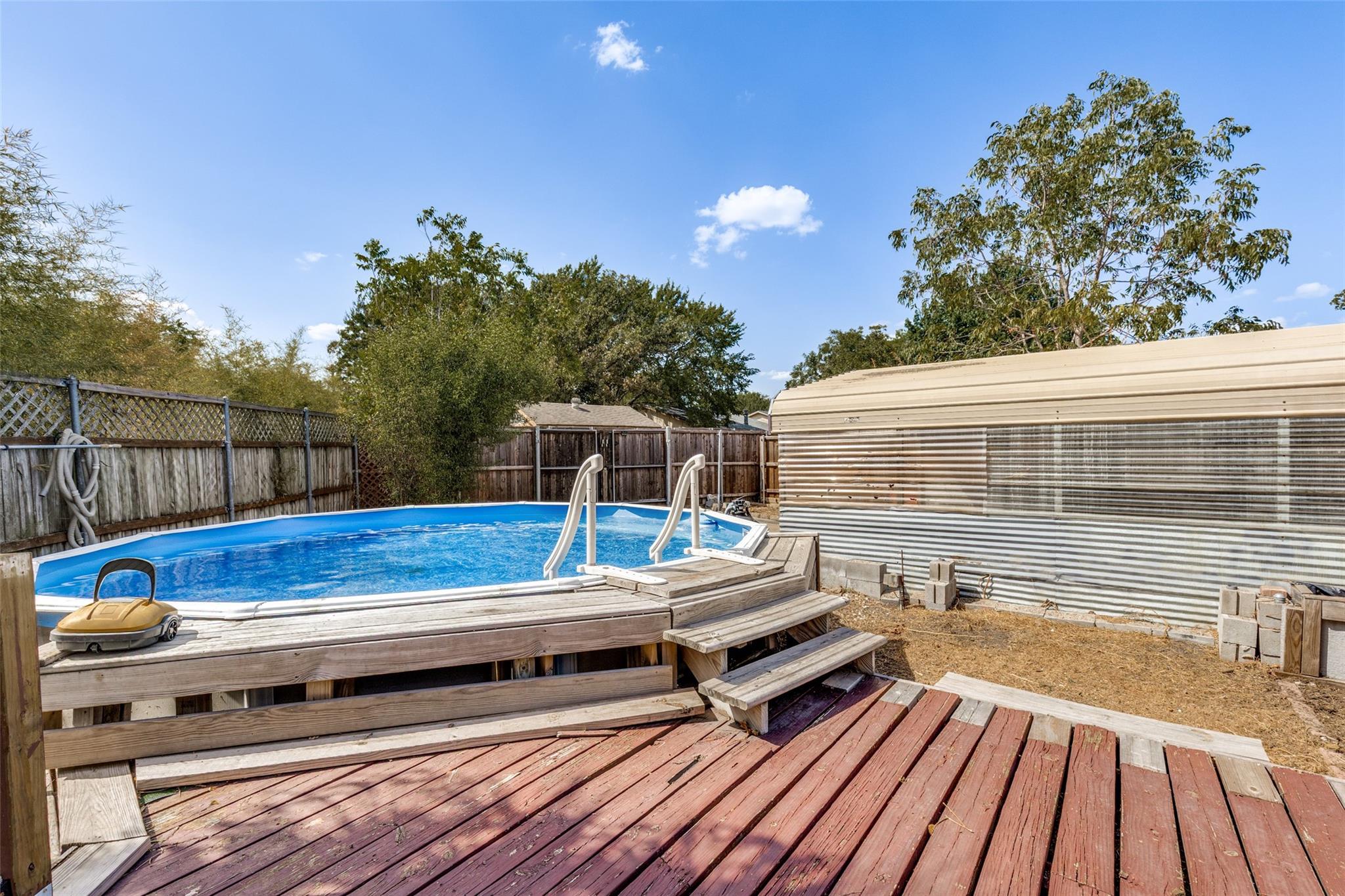 main property photo 23