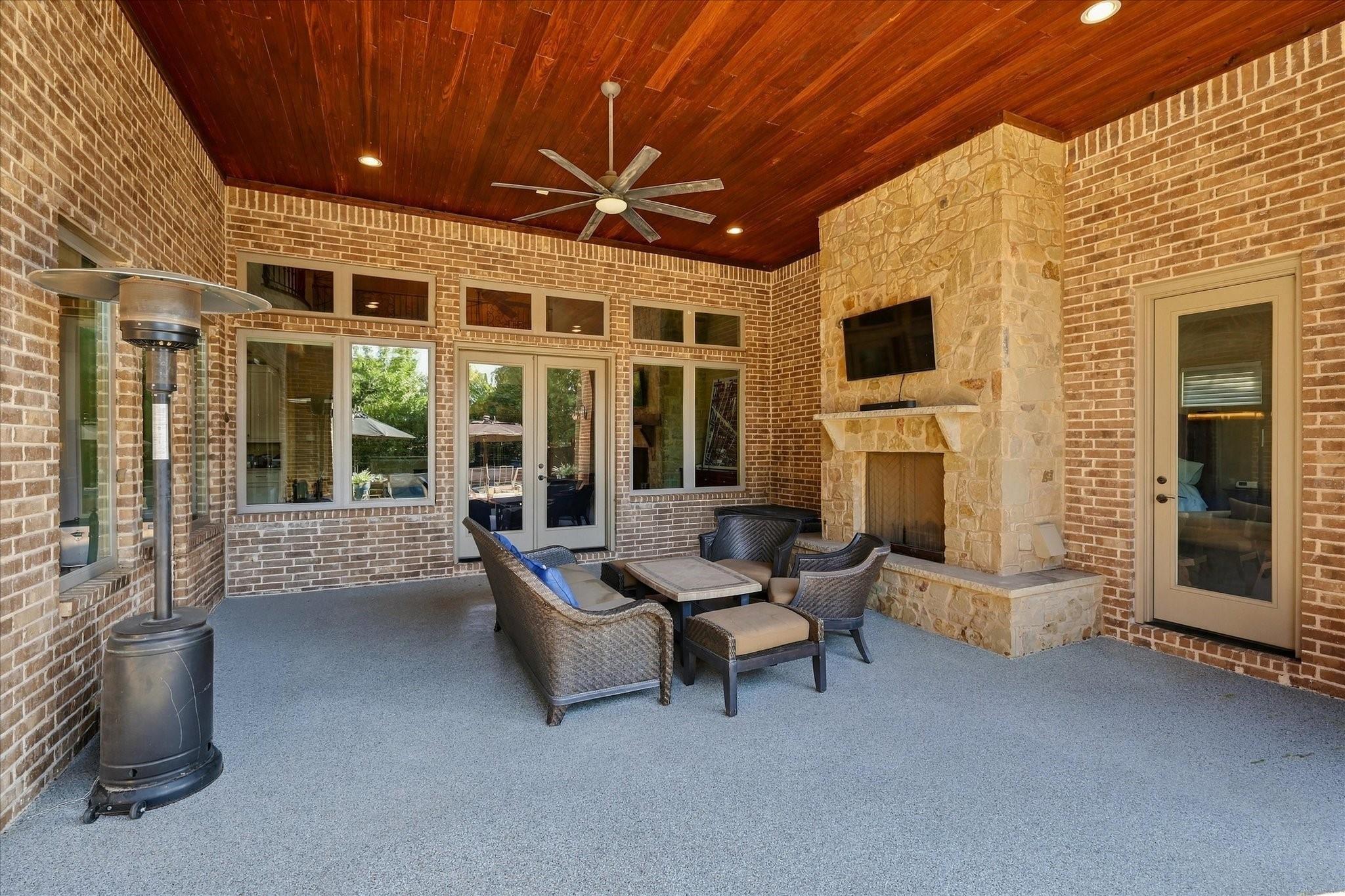 main property photo 31