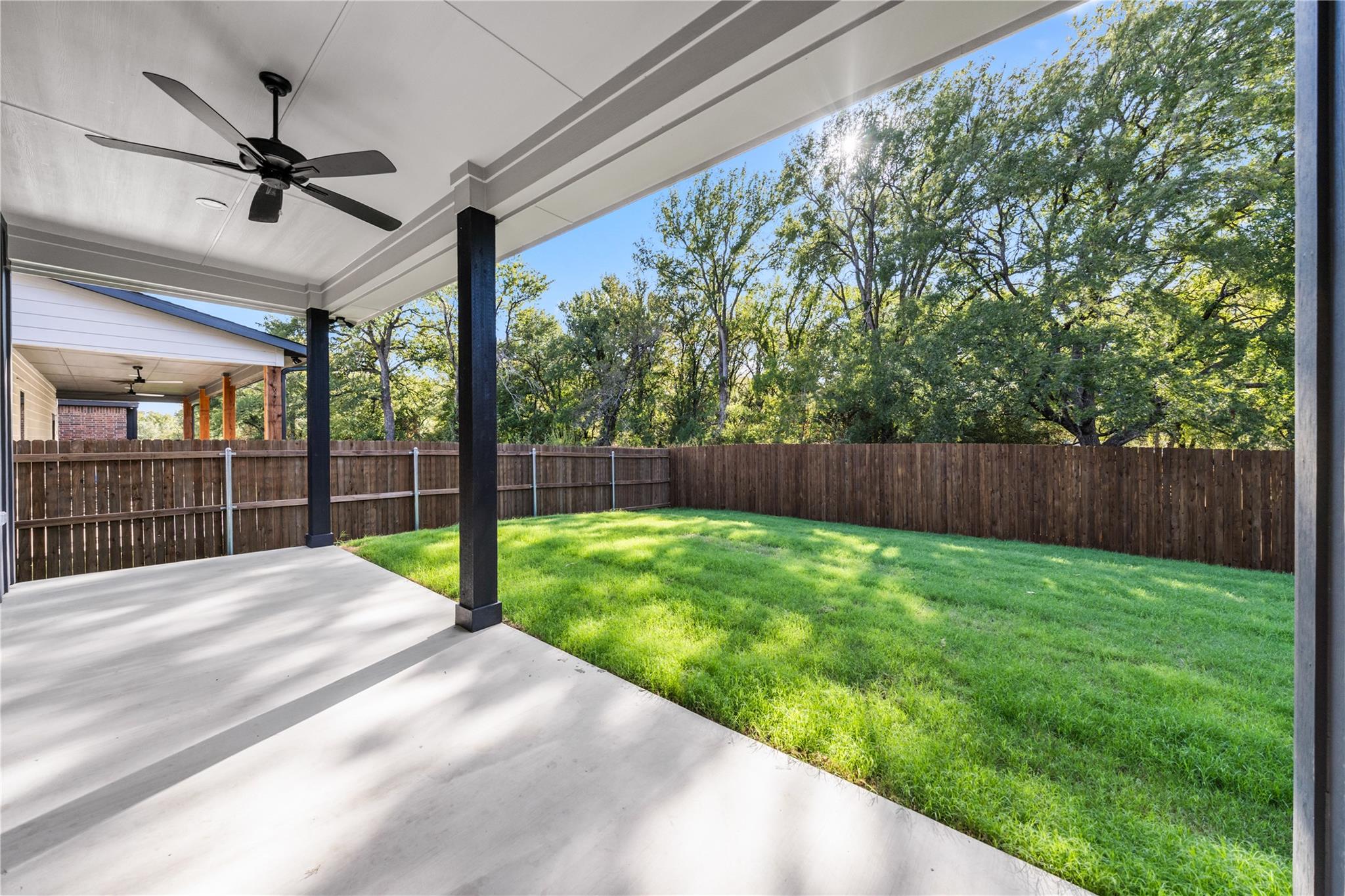 main property photo 31