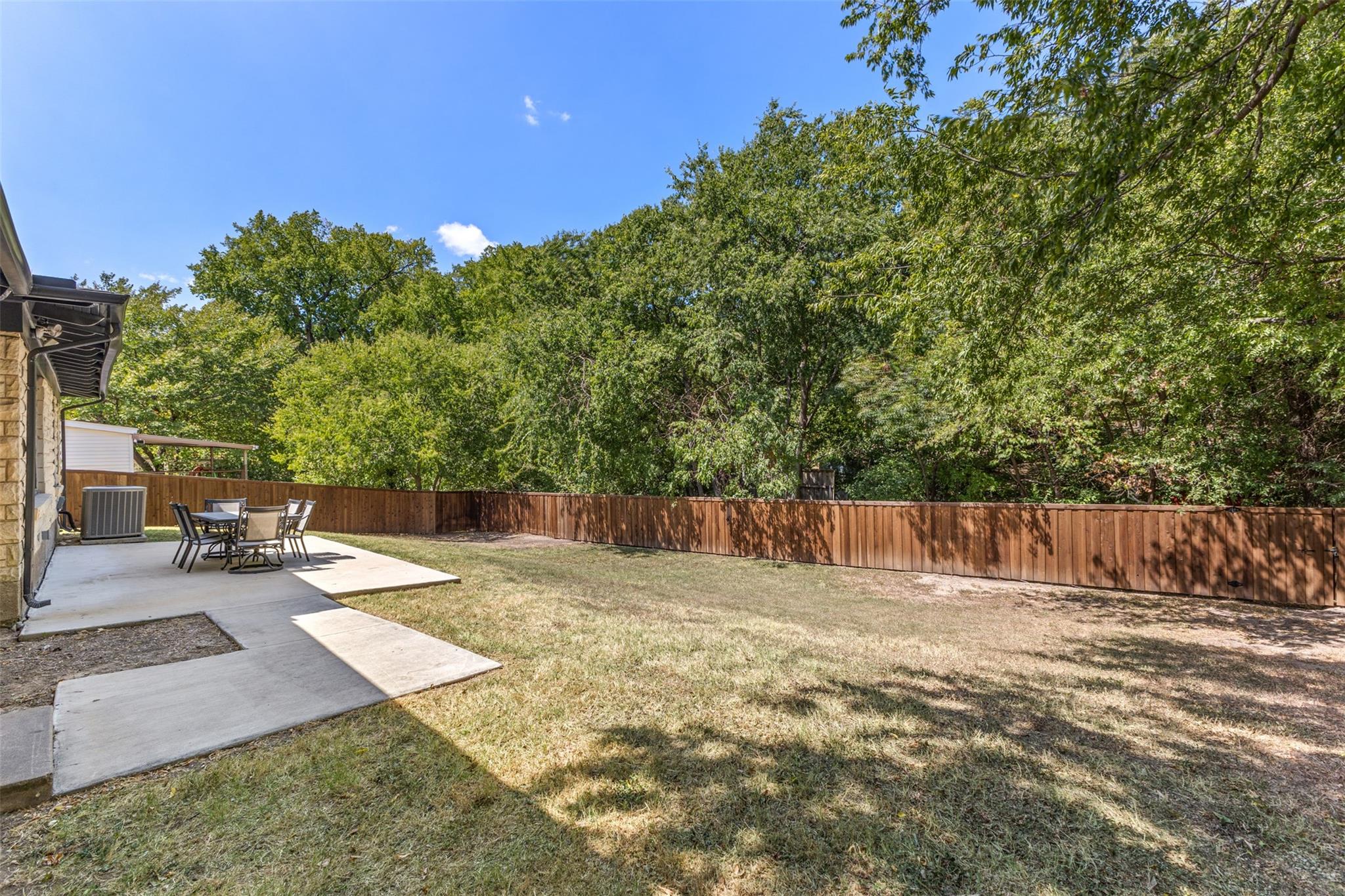 main property photo 32