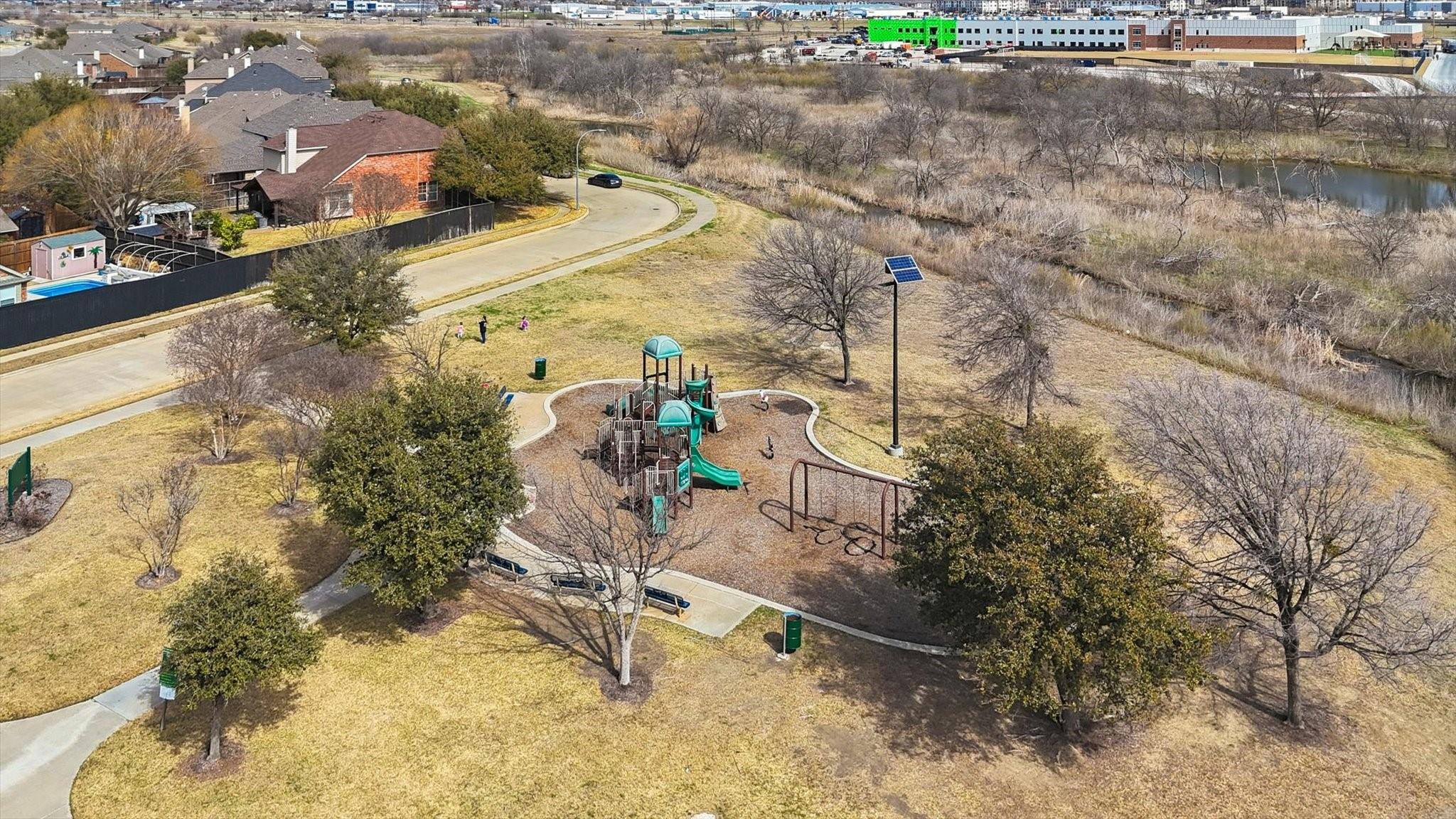 main property photo 34