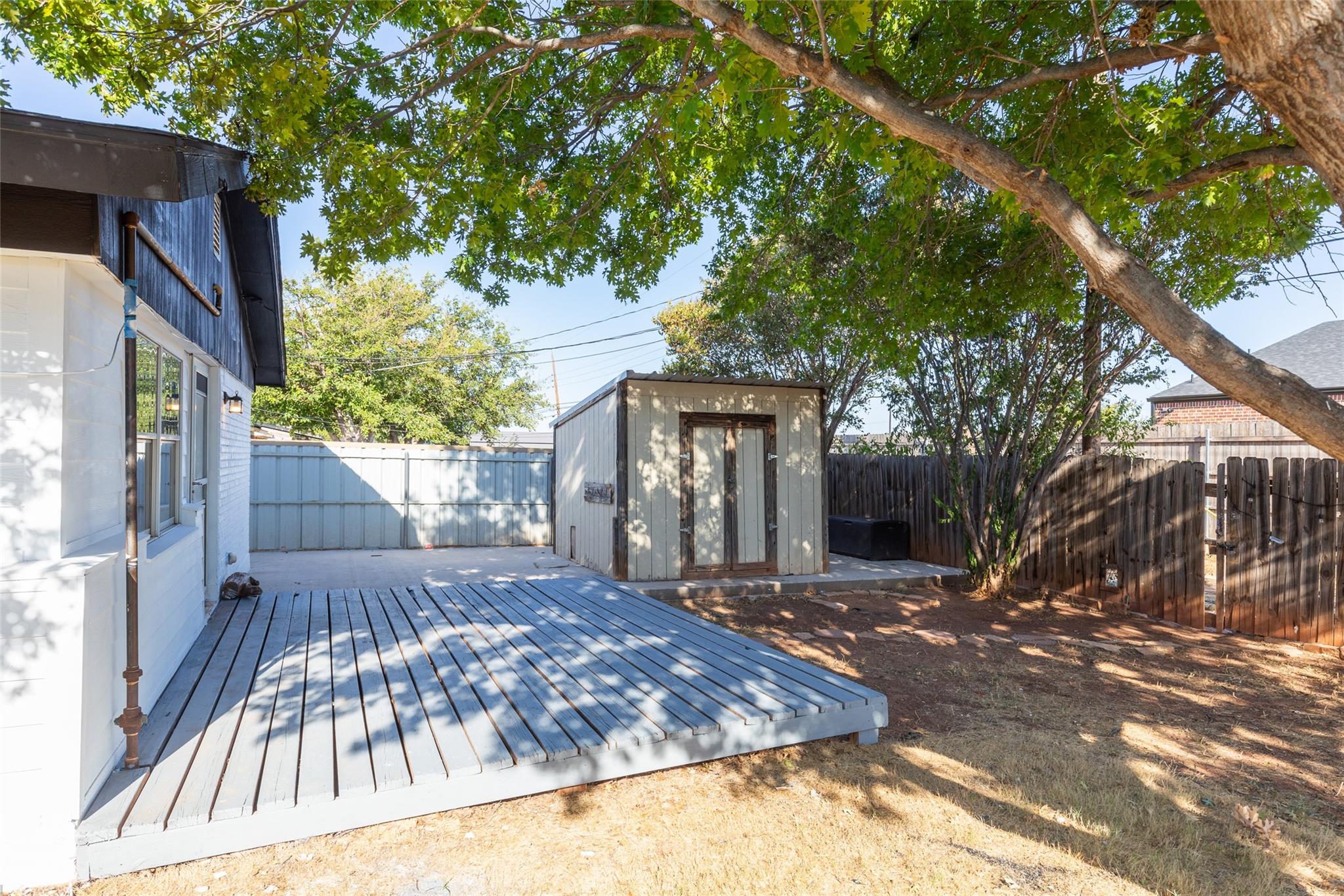 main property photo 37