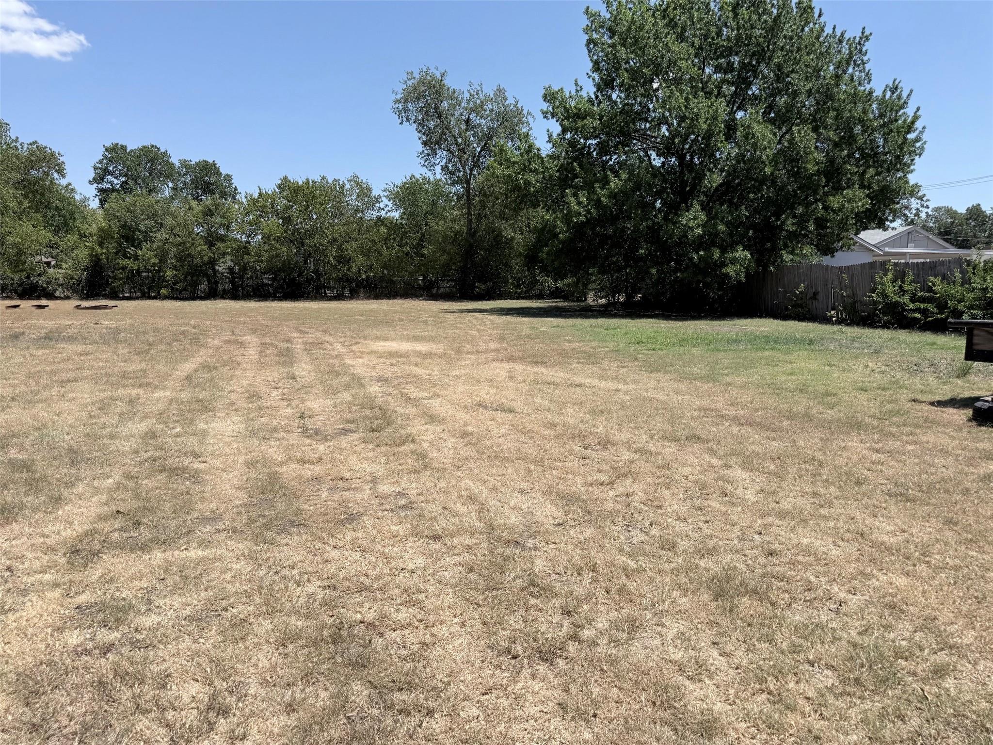 main property photo 11