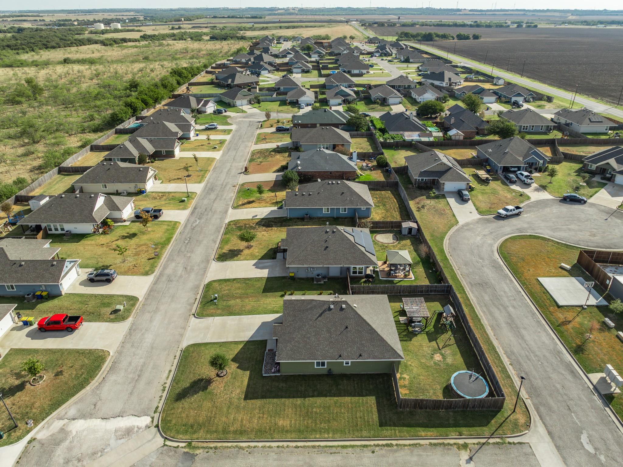 main property photo 25